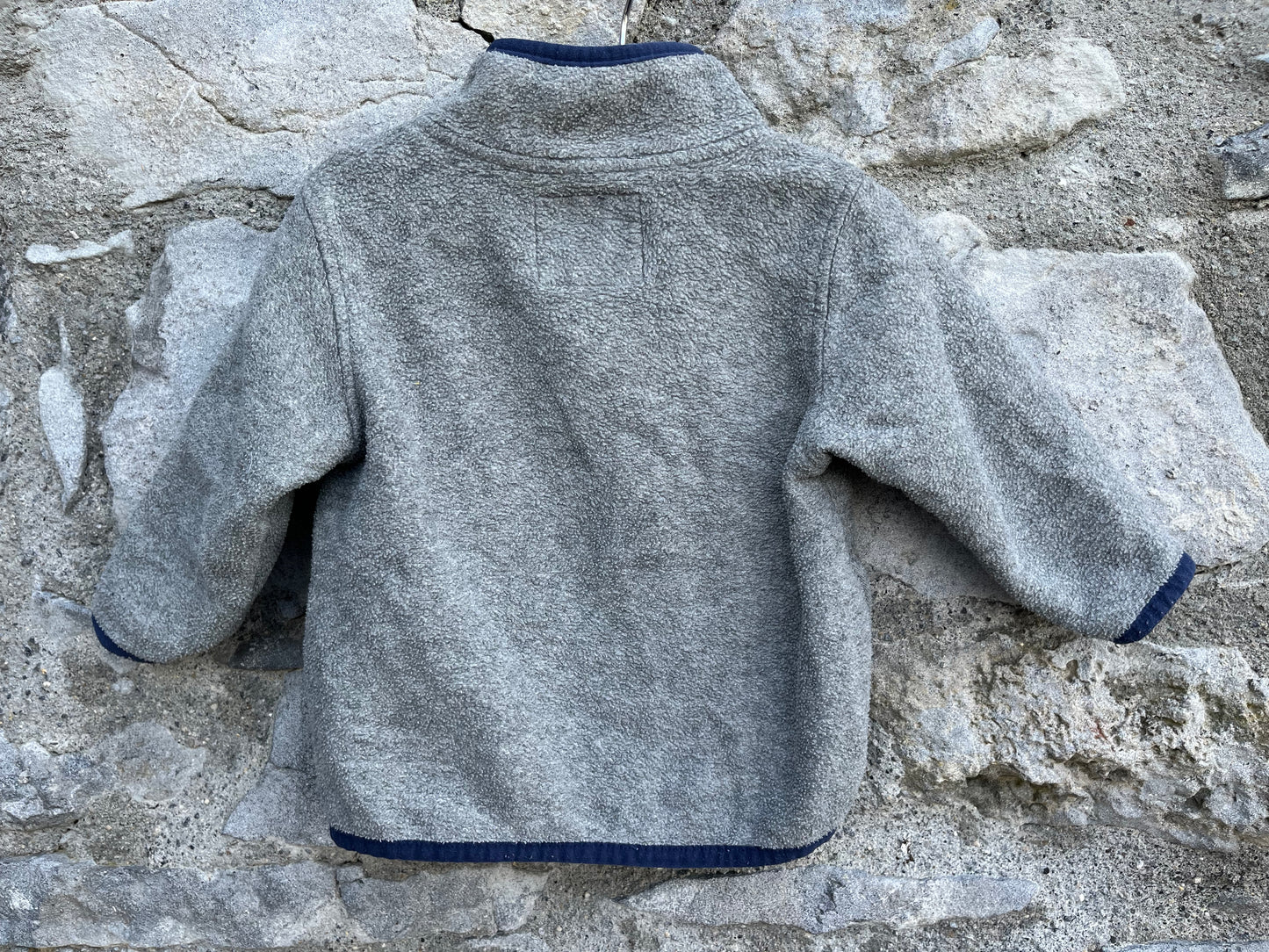 Grey fleece   6-9m (68-74cm)