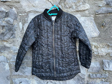 Load image into Gallery viewer, Black marble quilted jacket  4-5y (104-110cm)
