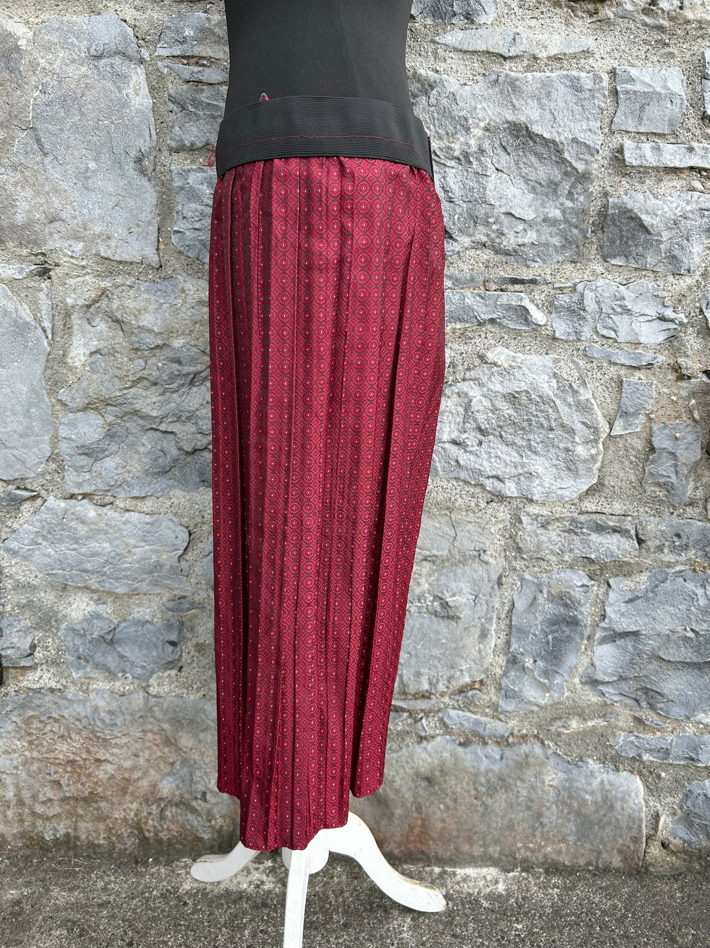 Maroon pleated skirt uk 14-16