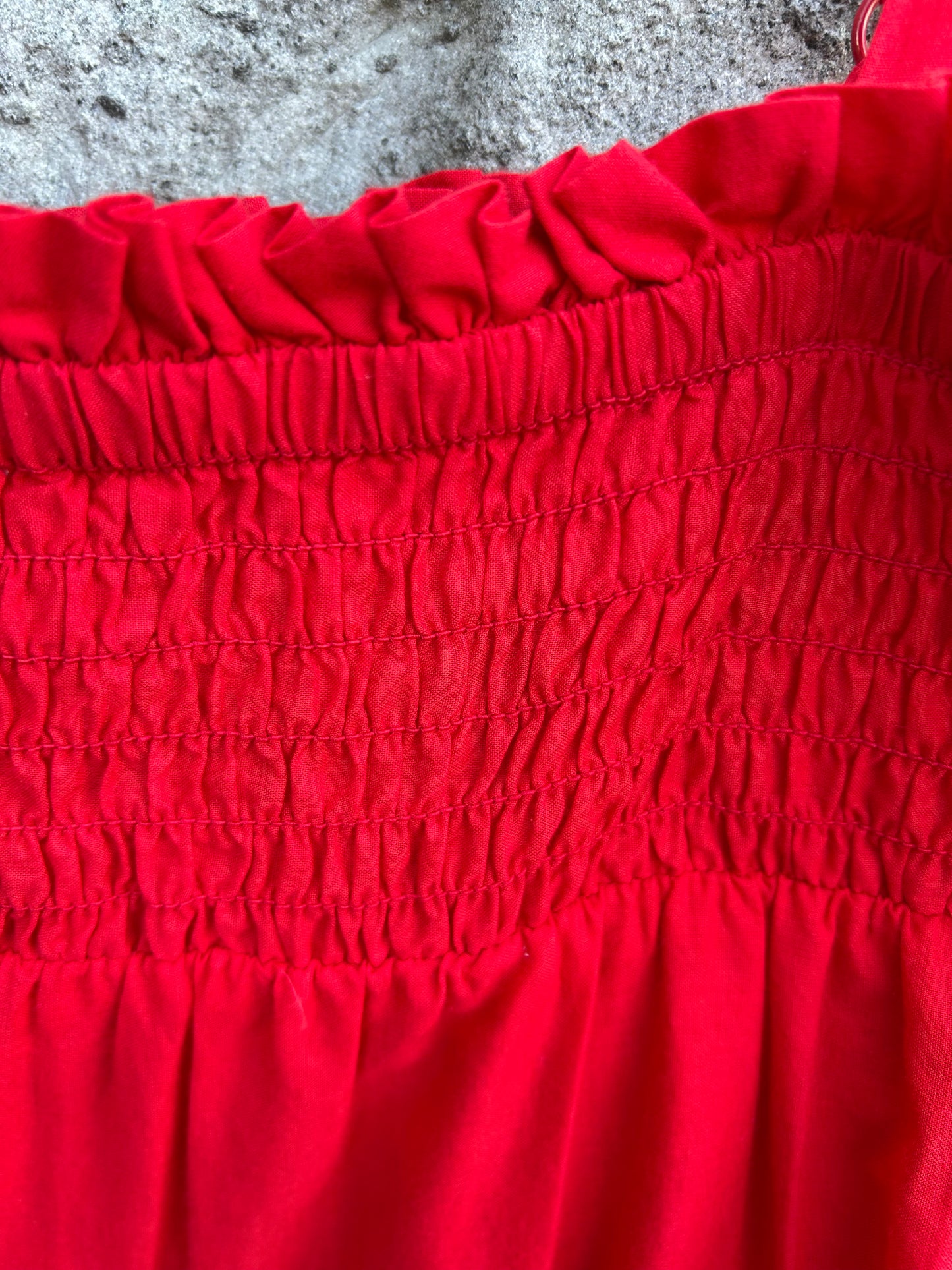 Red tiered top  10y (140cm)