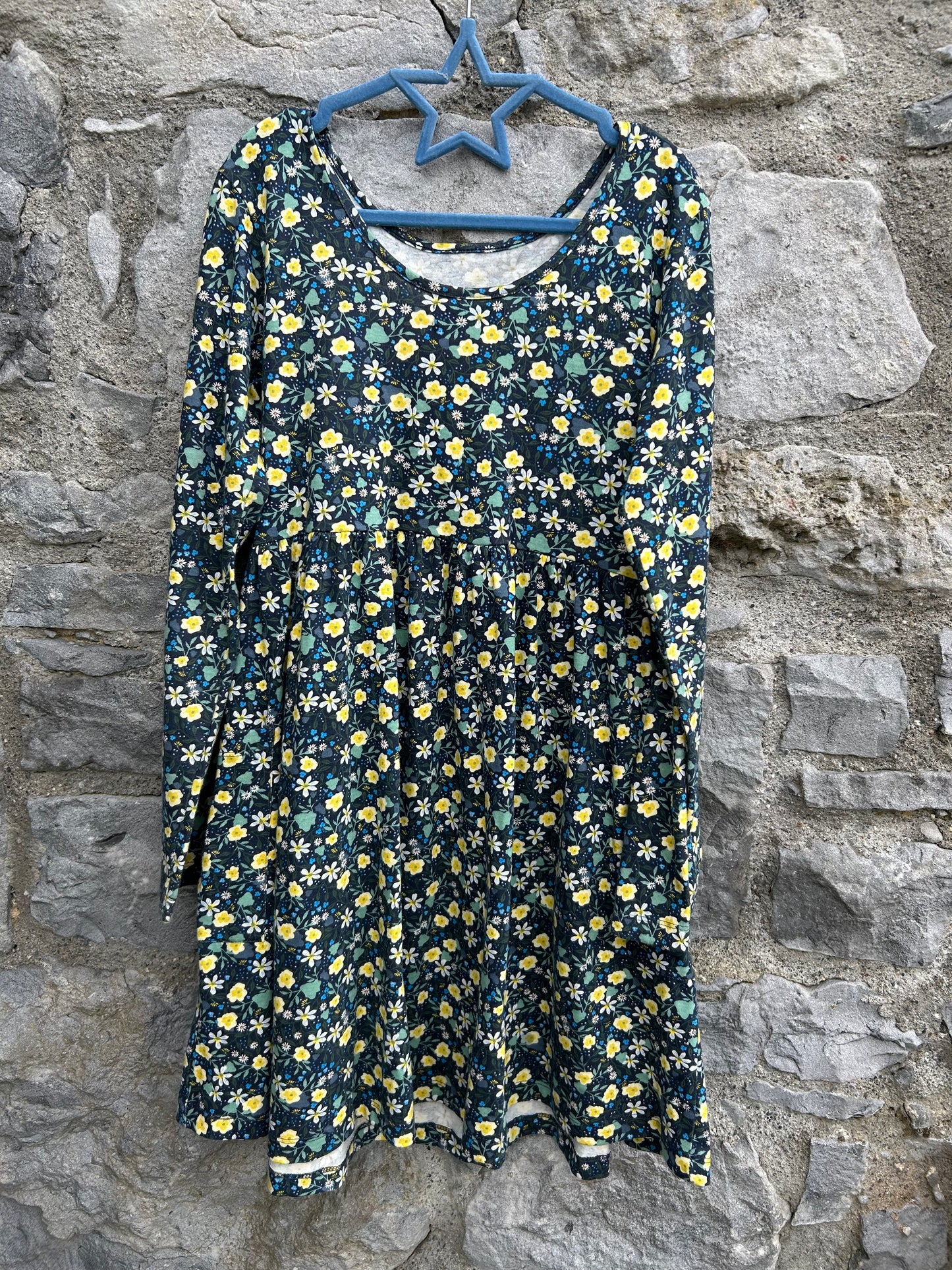 Yellow flowers navy dress  9-10y (134-140cm)