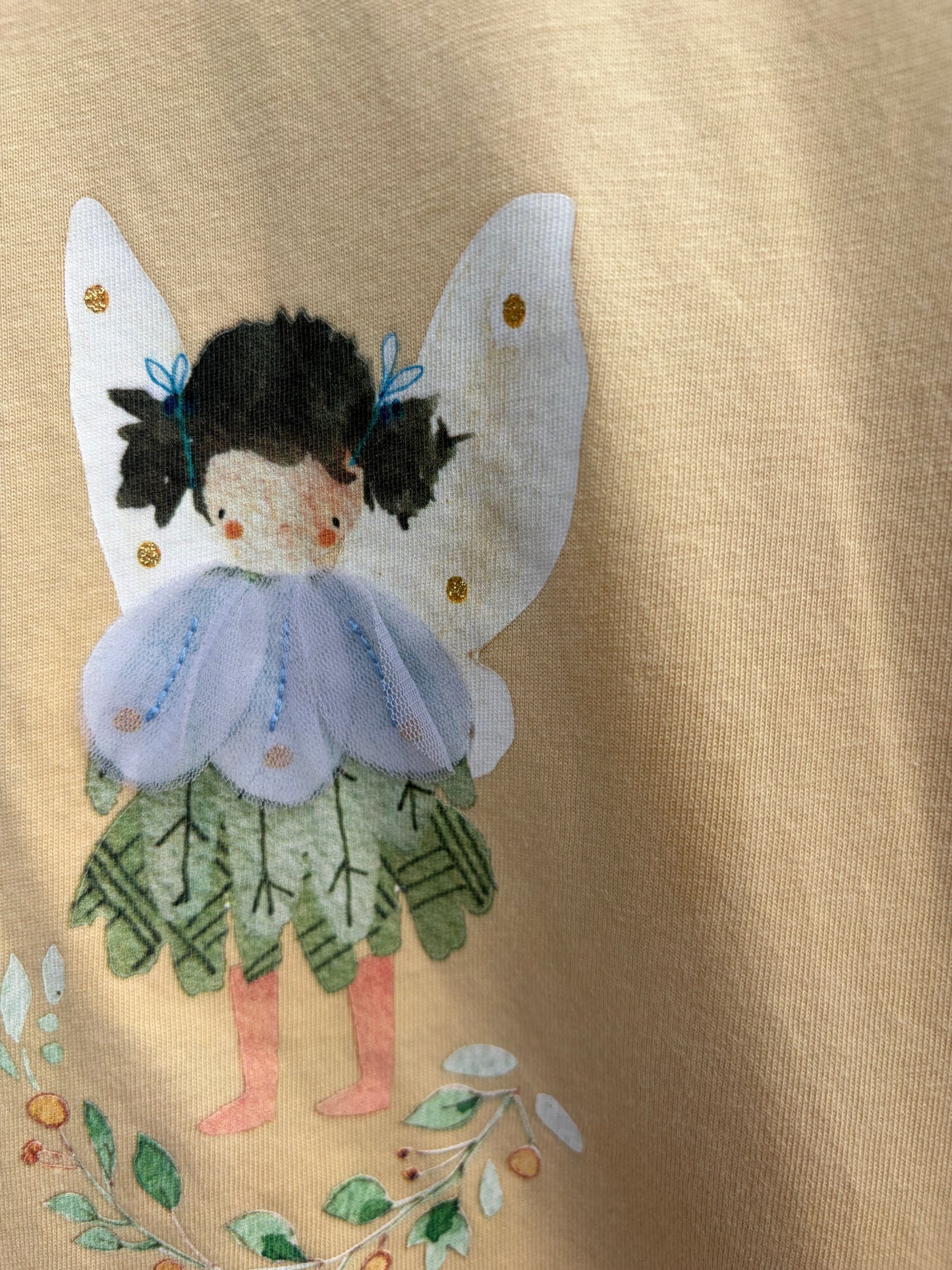 Beige fairy T-shirt  3-4y (98-104cm)