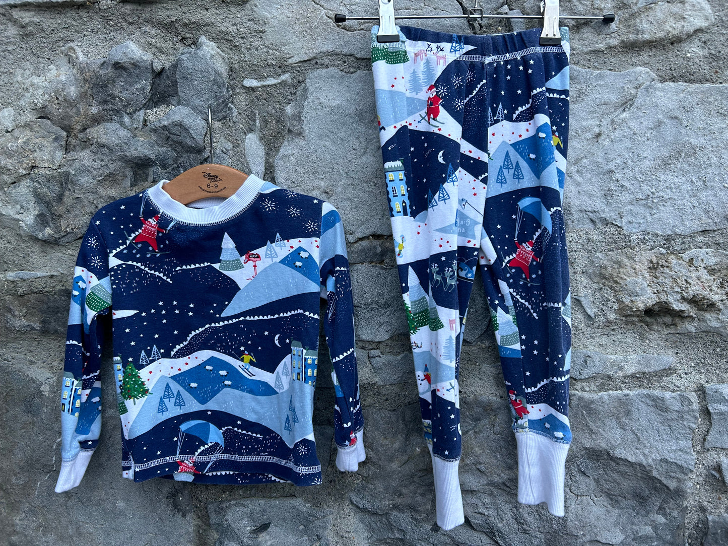 Navy wintertime pjs  2-3y (92-98cm)