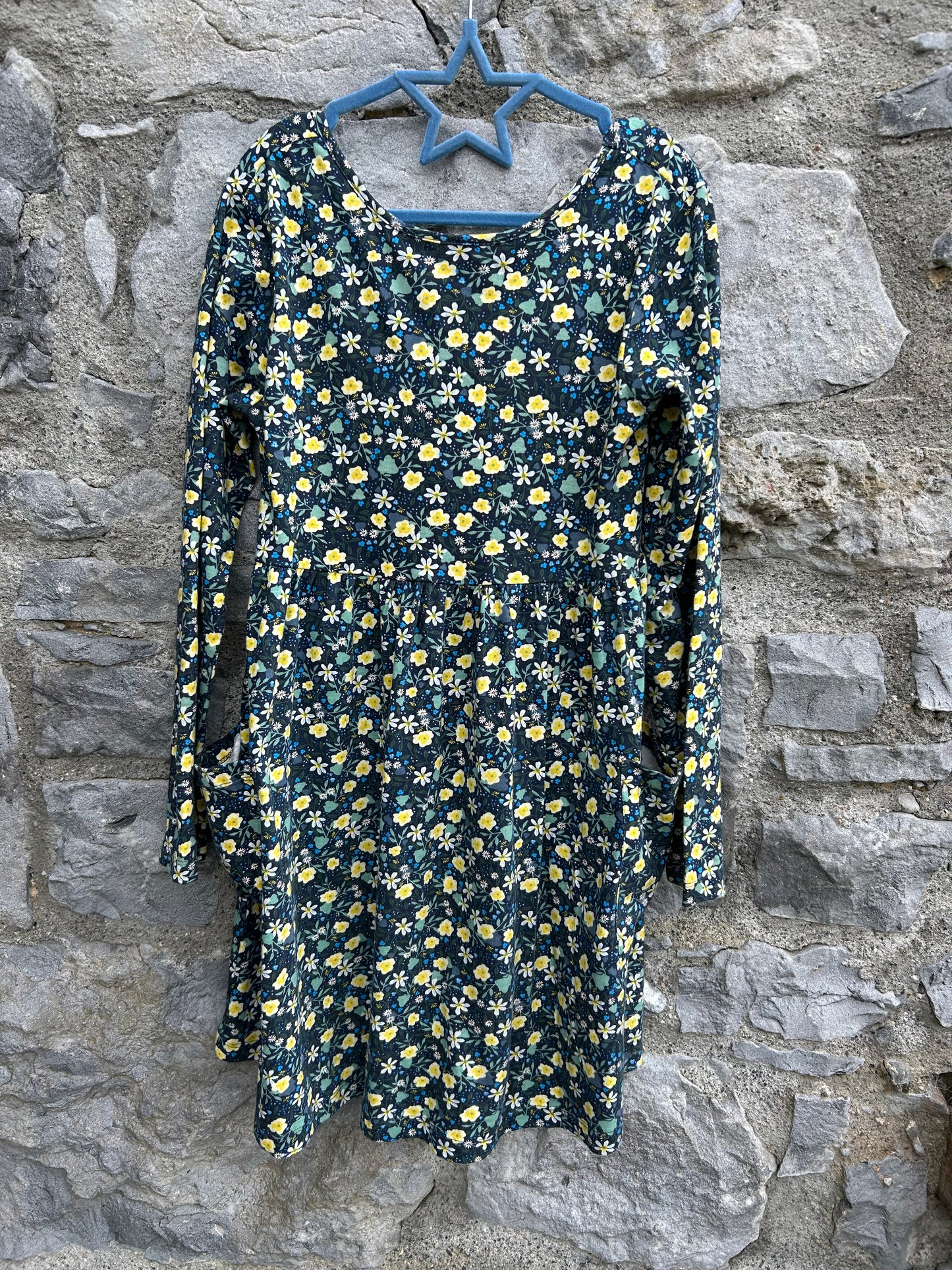Yellow flowers navy dress  9-10y (134-140cm)