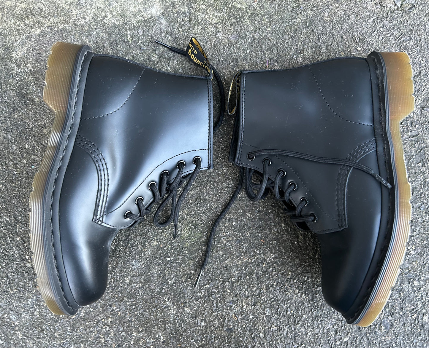 Black Dc Martens 101  uk 7 (eu 41)