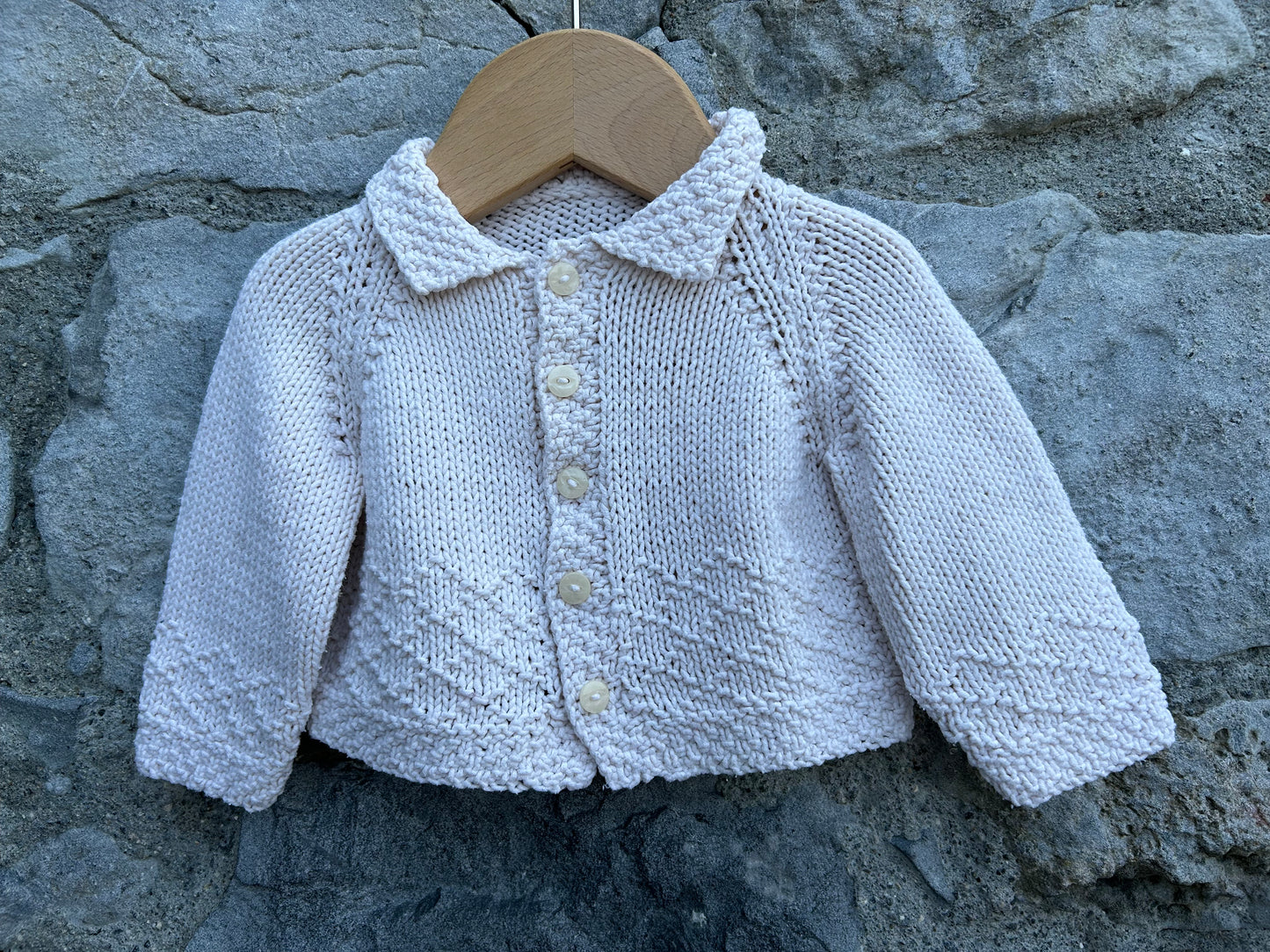 Off white cardigan  0-3m (56-62cm)