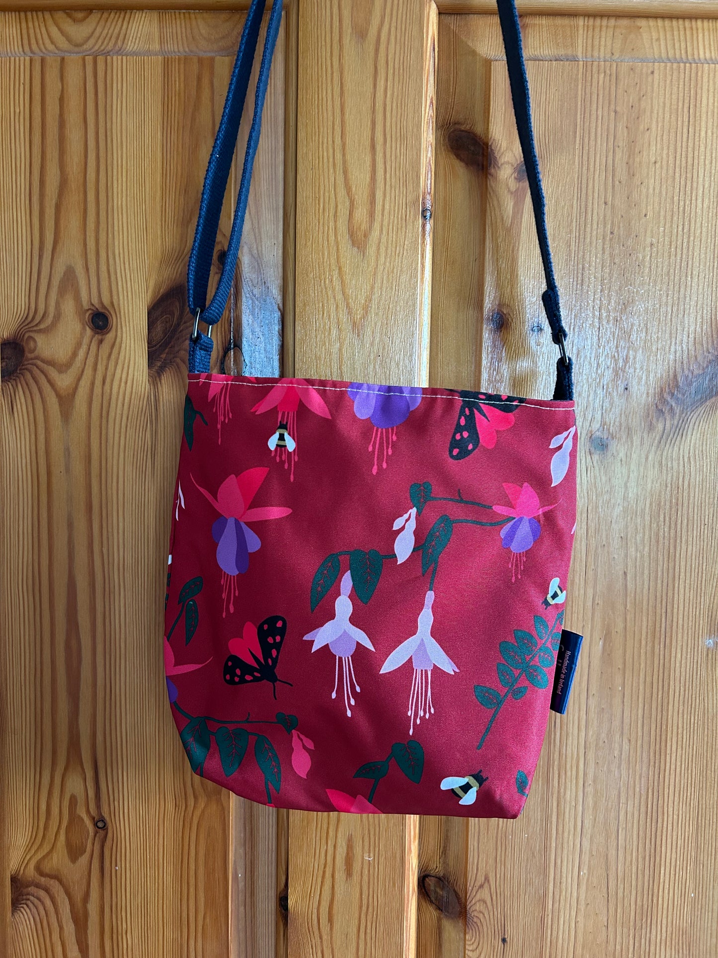 Red fuchsia crossbody bag