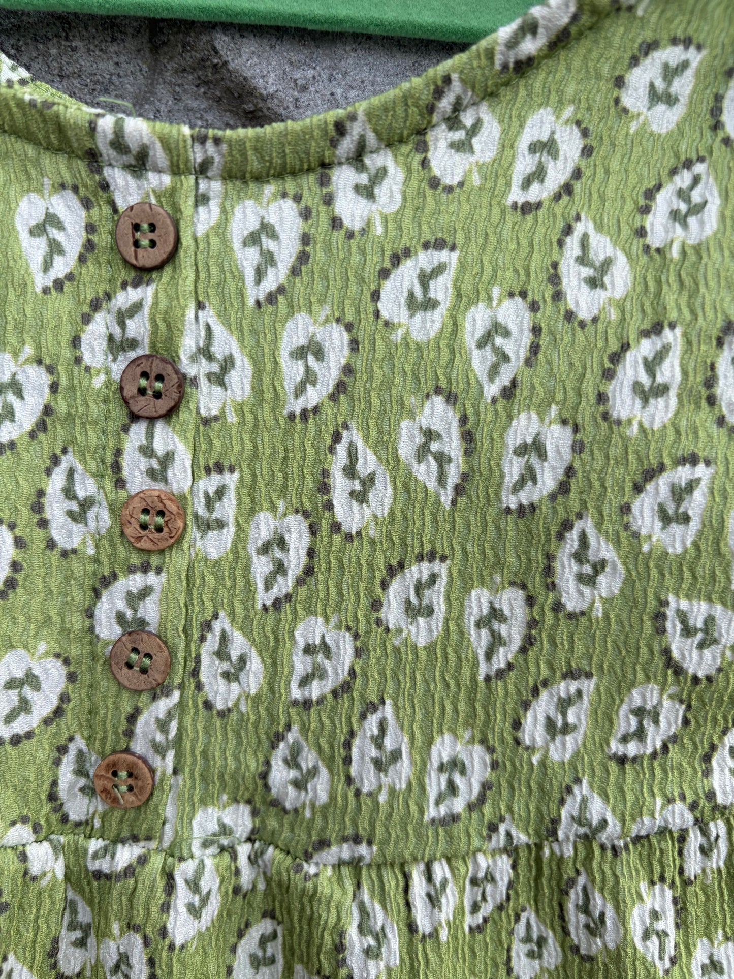 Leaves green summer dress 4y (104cm)