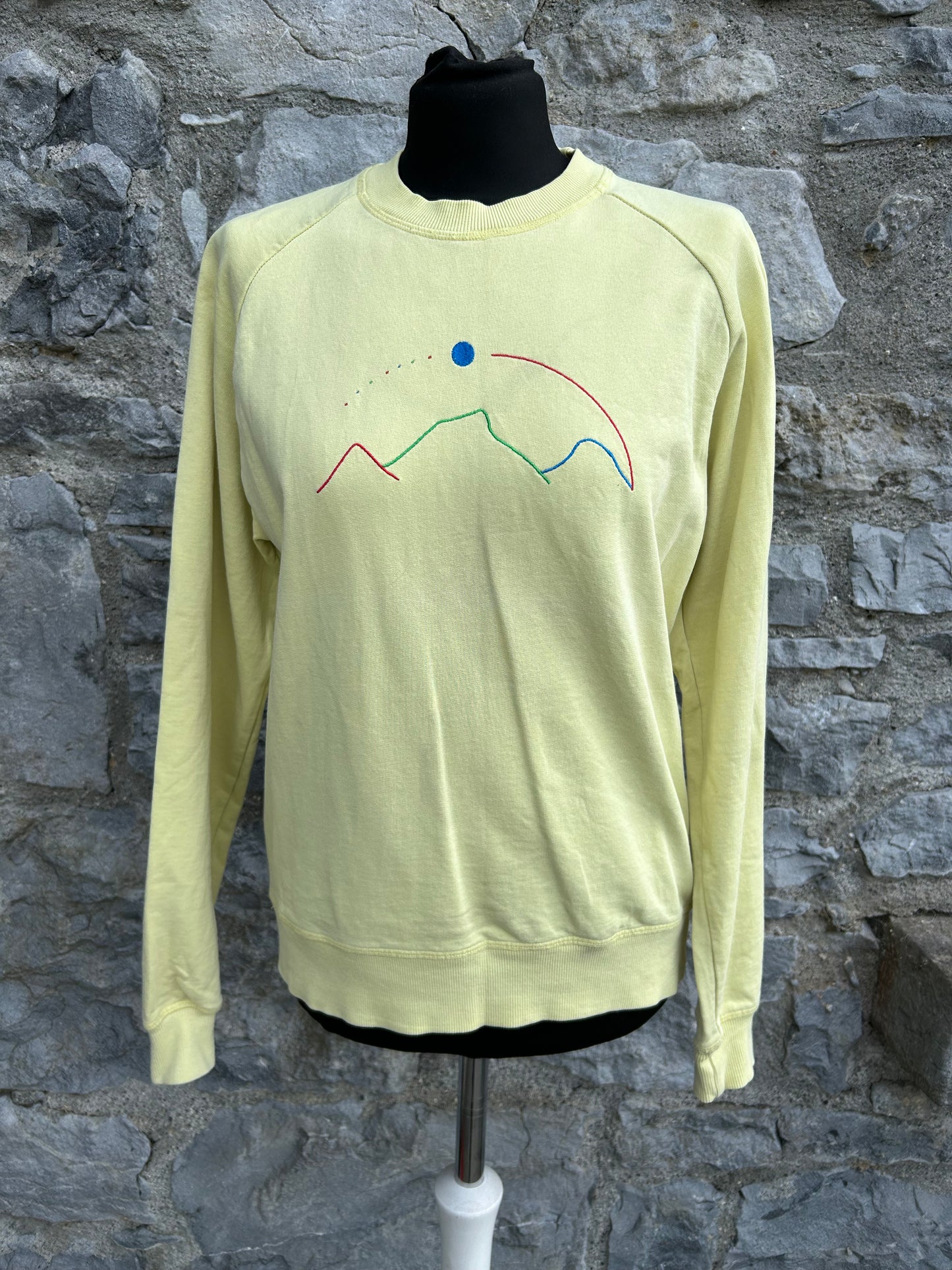 Mountains yellow sweatshirt uk 8-10