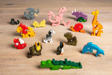 Load image into Gallery viewer, Alphabet Zoo Jigsaw &amp; Playset
