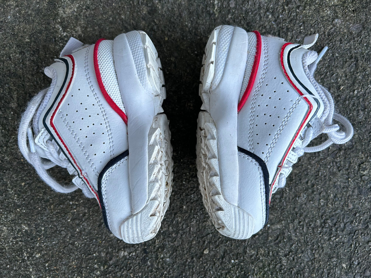 White trainers   uk 5 (eu 22)