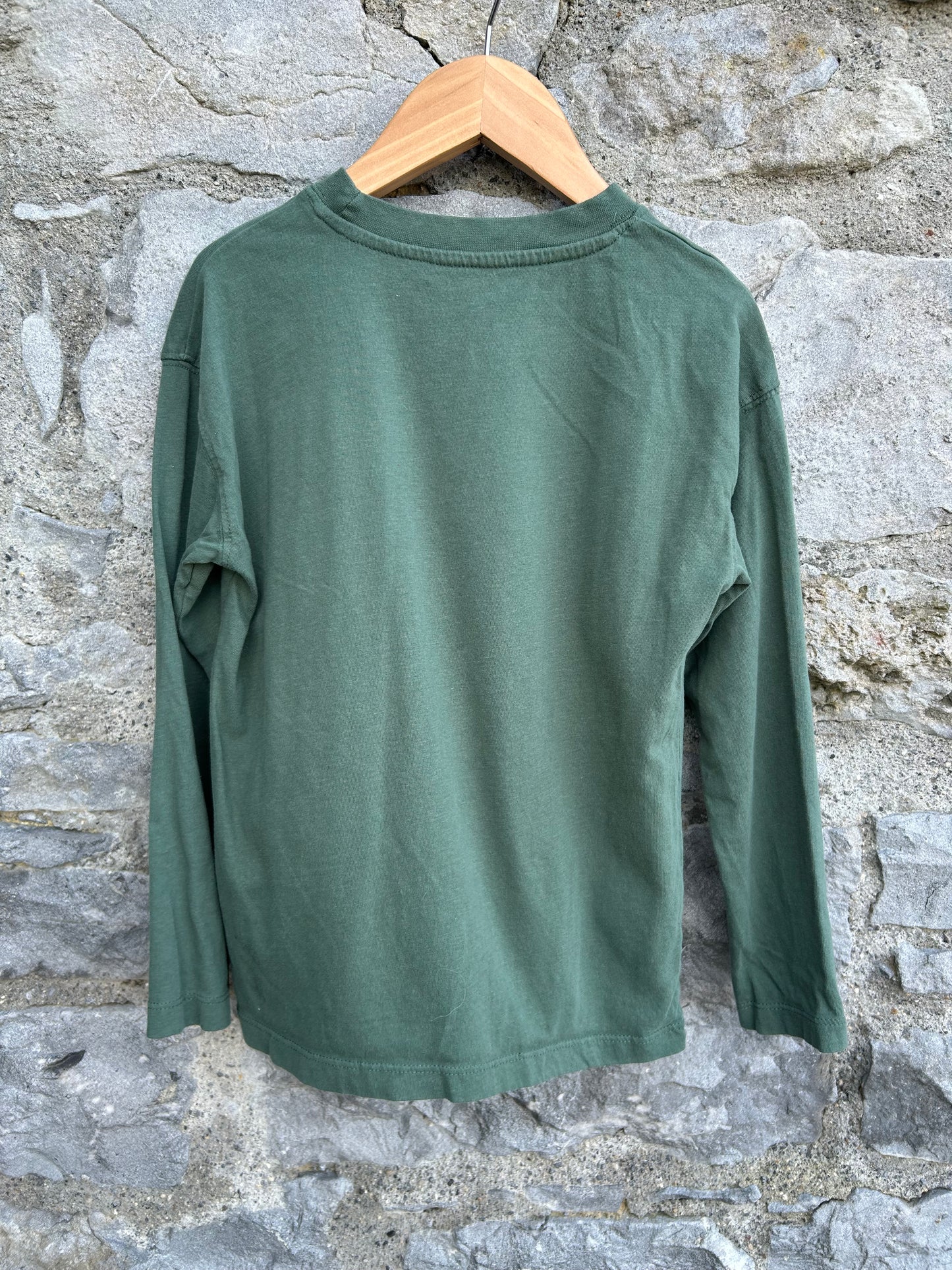 Winter bear green top  7-8y (122-128cm)