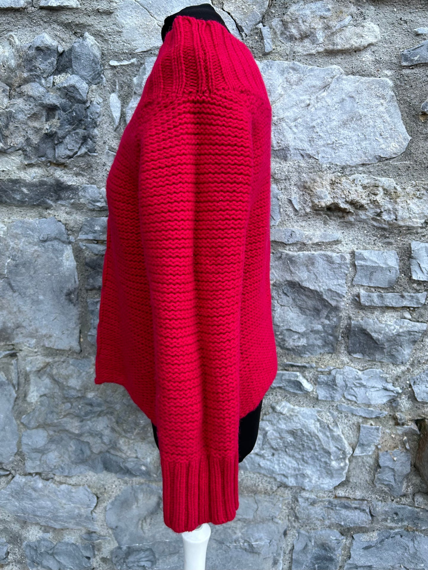 Red jumper uk 8-10