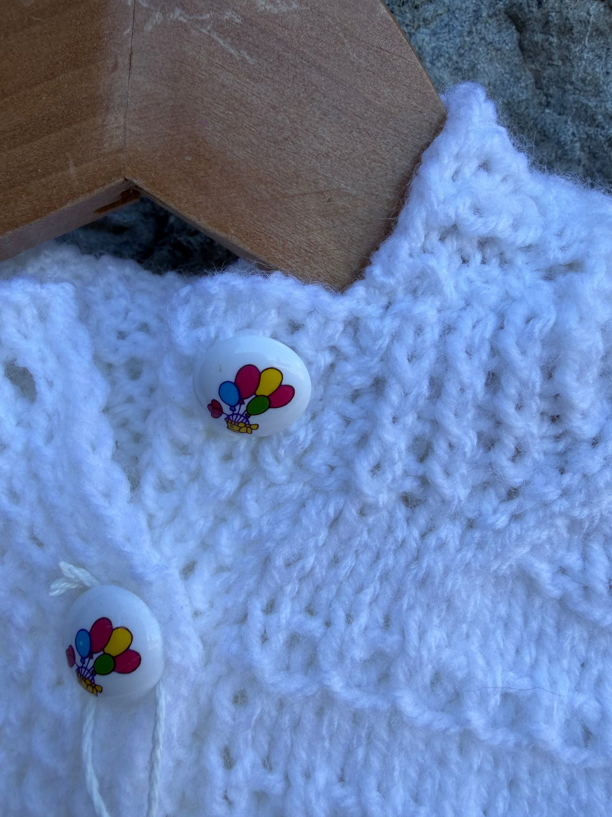 White hooded cardigan  3-6m (62-68cm)