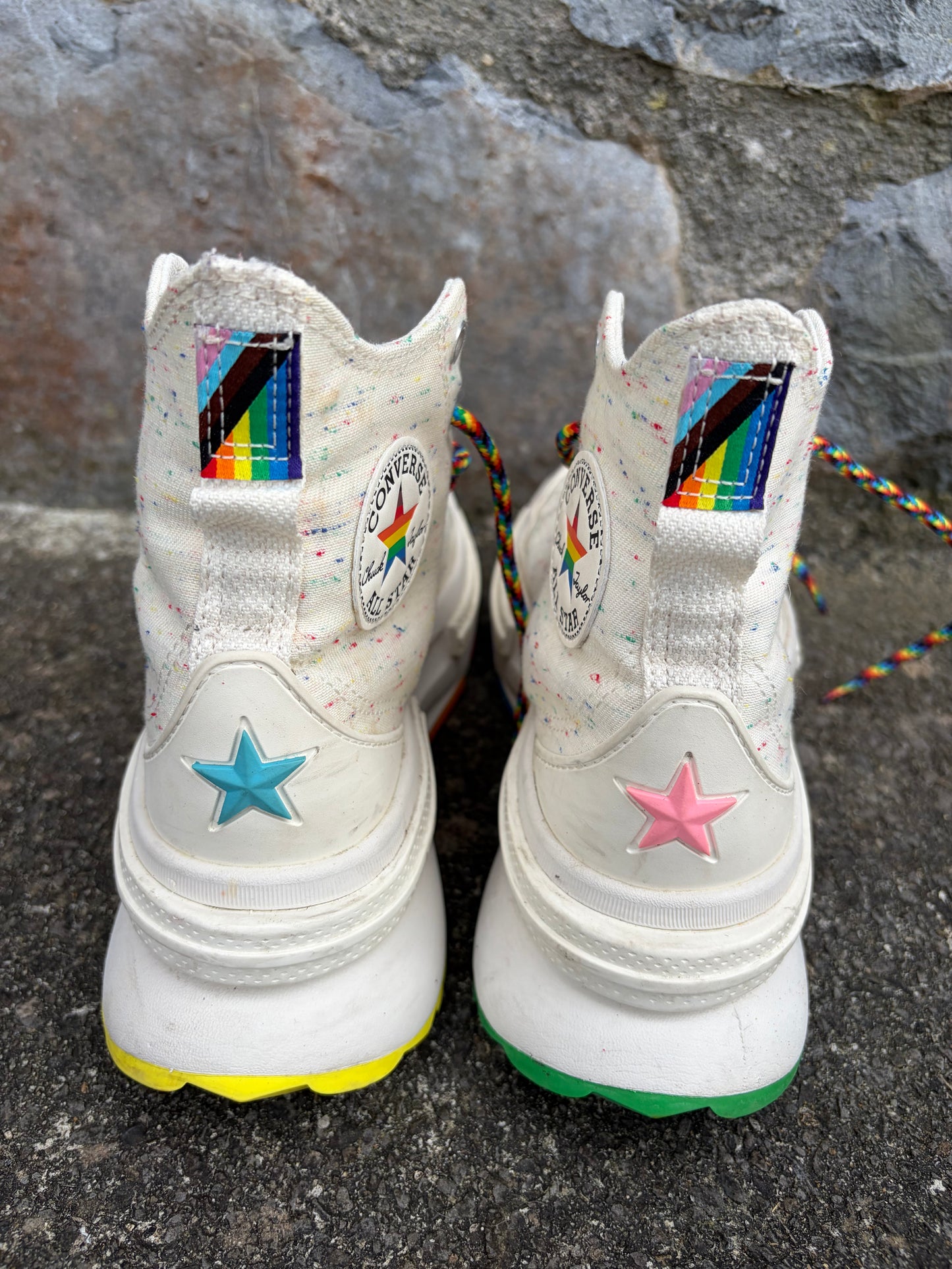 Chuck Taylor Run Star Legacy CX Hi Pride Edition  uk 6.5 (eu 40)