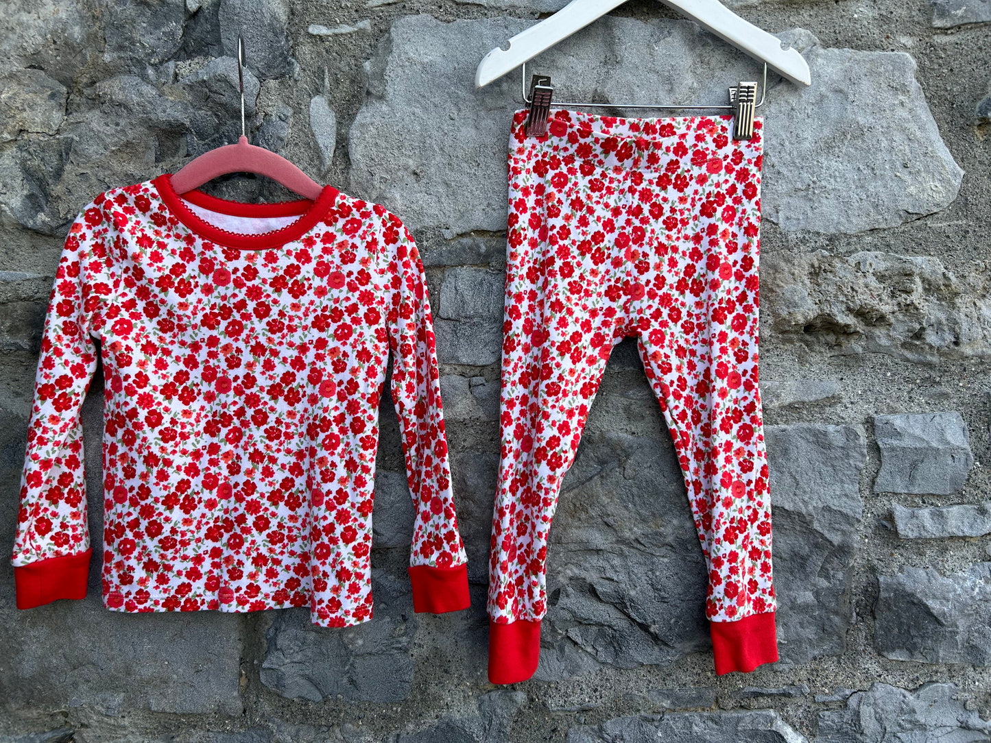 Red flowers pjs  3y (98cm)