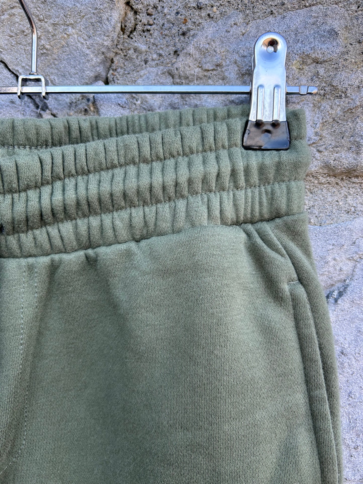 Khaki sweat pants  11-12y (146-152cm)