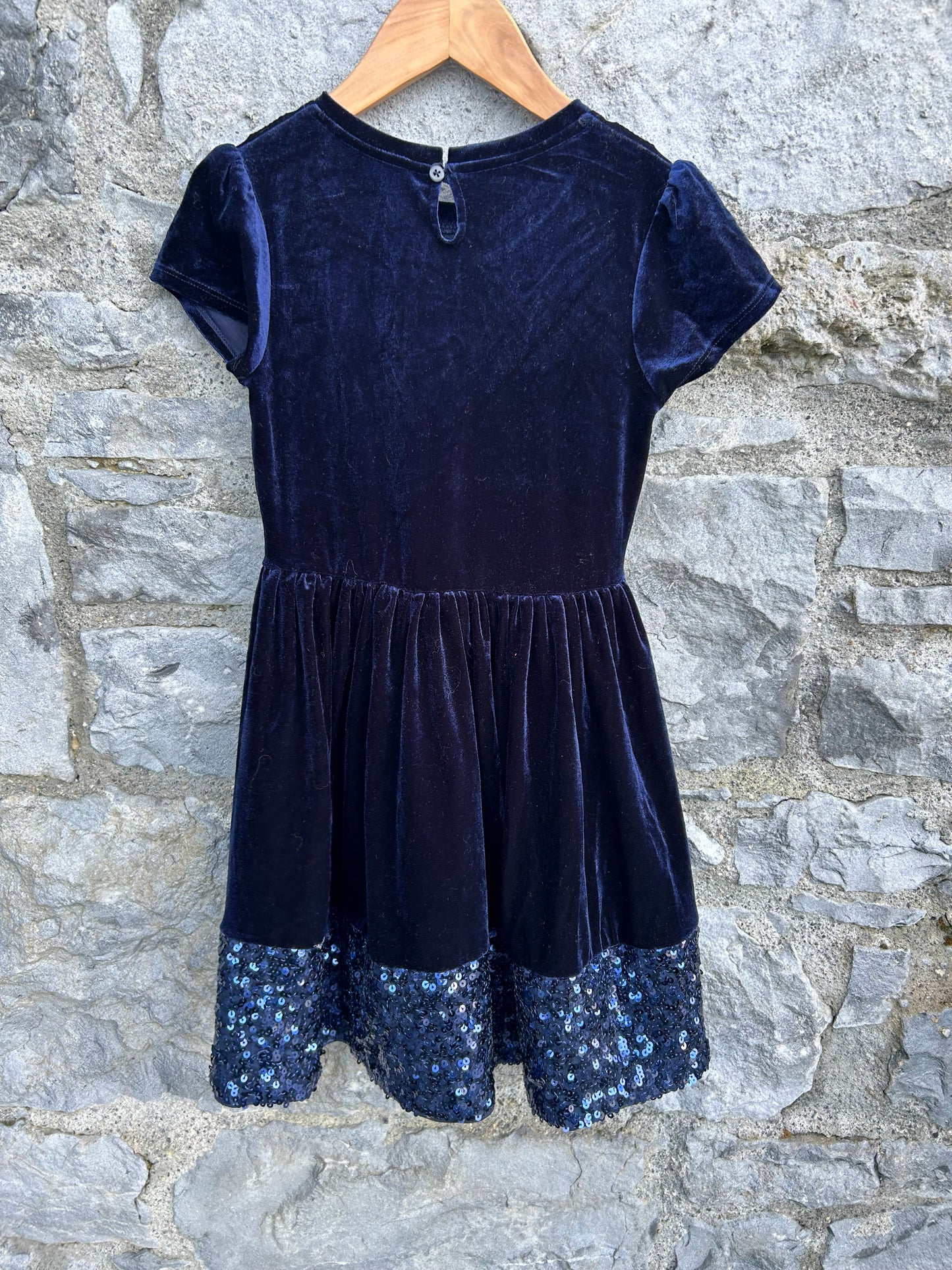 Navy velvet sequin dress  8-9y (128-134cm)