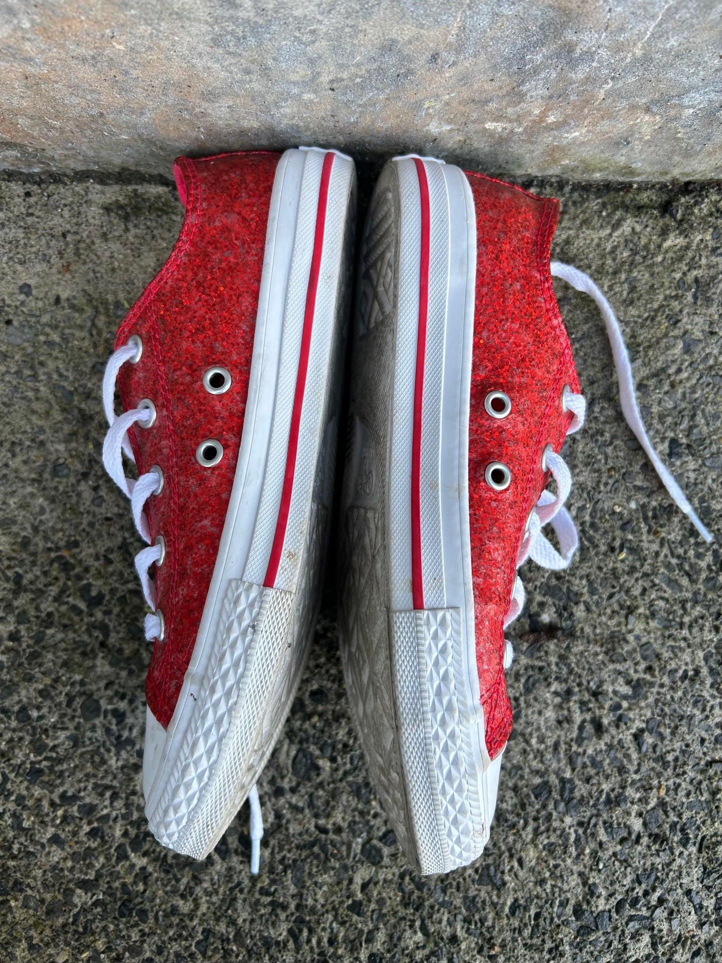 Red glitter converse  uk 2 (eu 34)