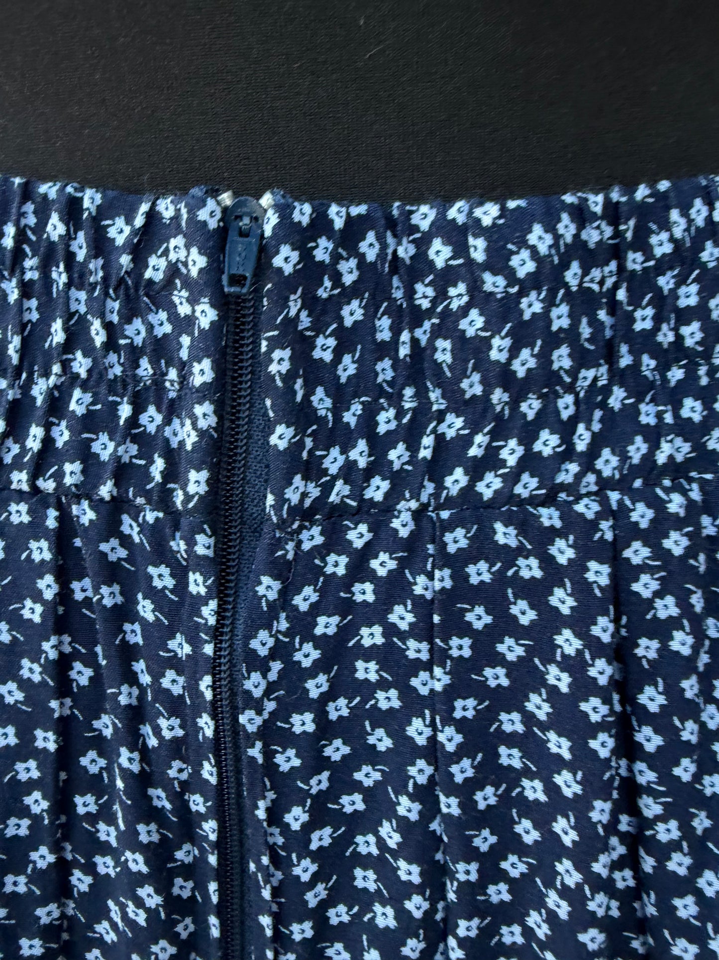 80s floral navy skirt uk 10-12