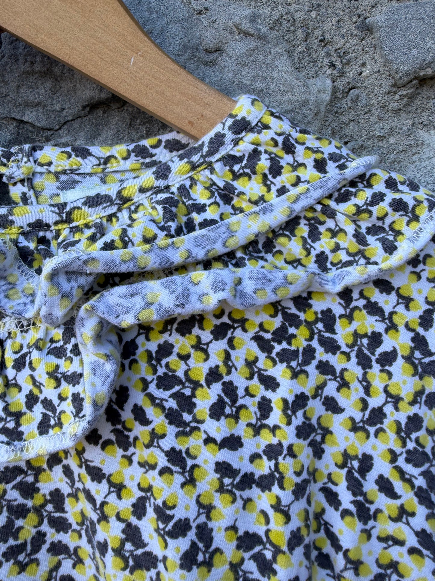 Yellow floral dress 9-10y (134-140cm)