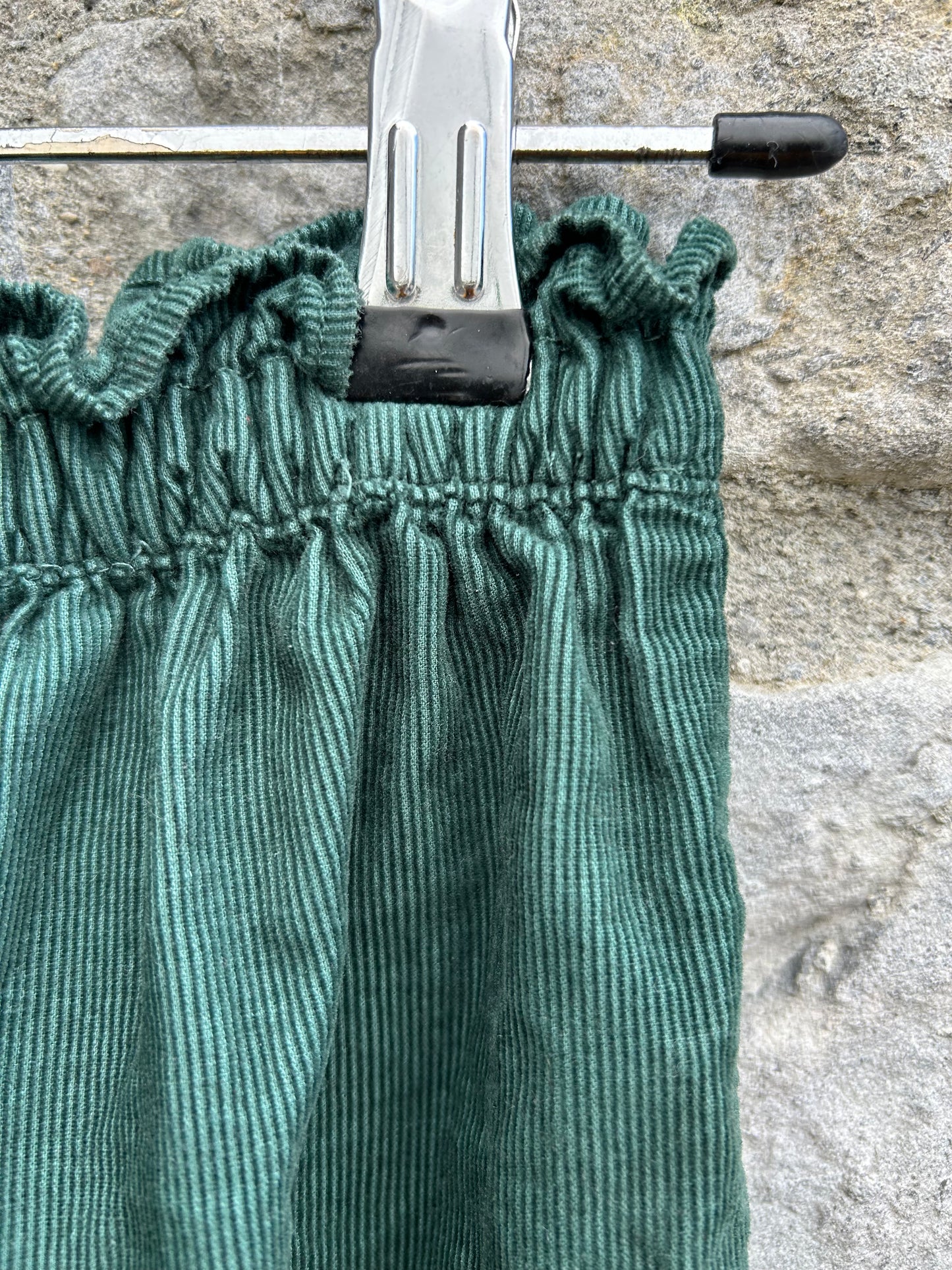 Green cord skirt  7-8y (122-128cm)