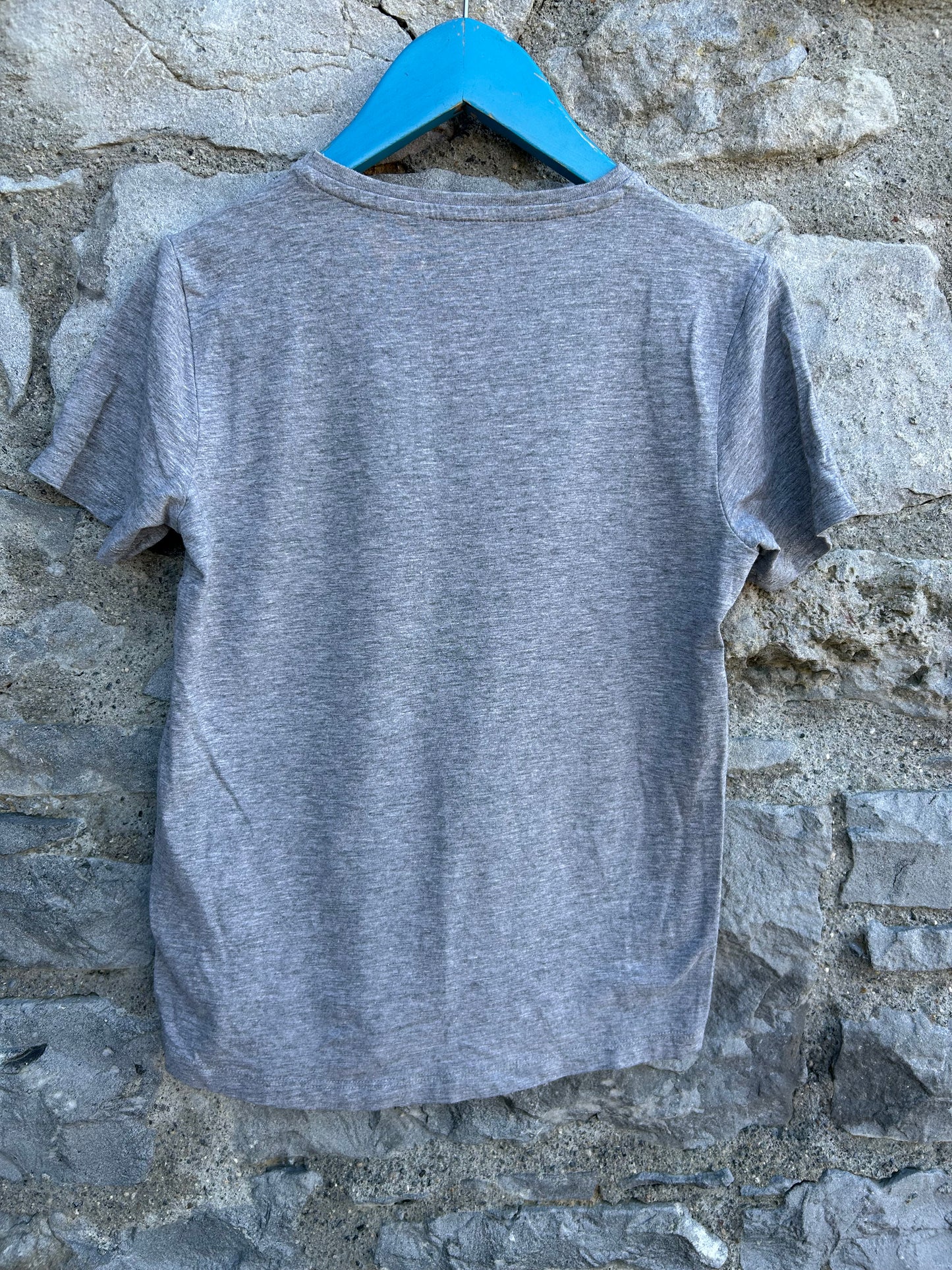 YNG grey T-shirt  9-10y (134-140cm)
