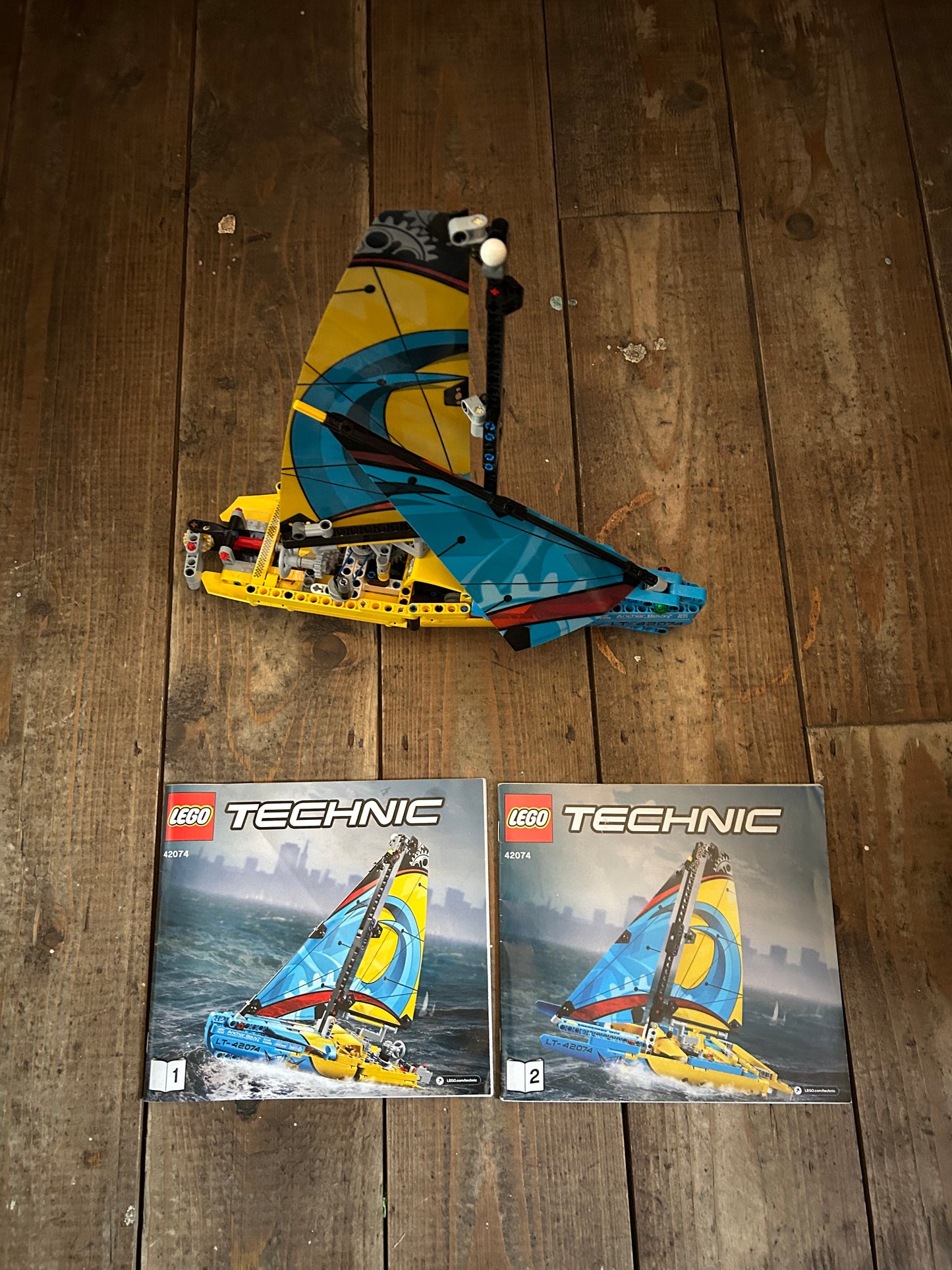 Technic Lego Racing yacht  42074