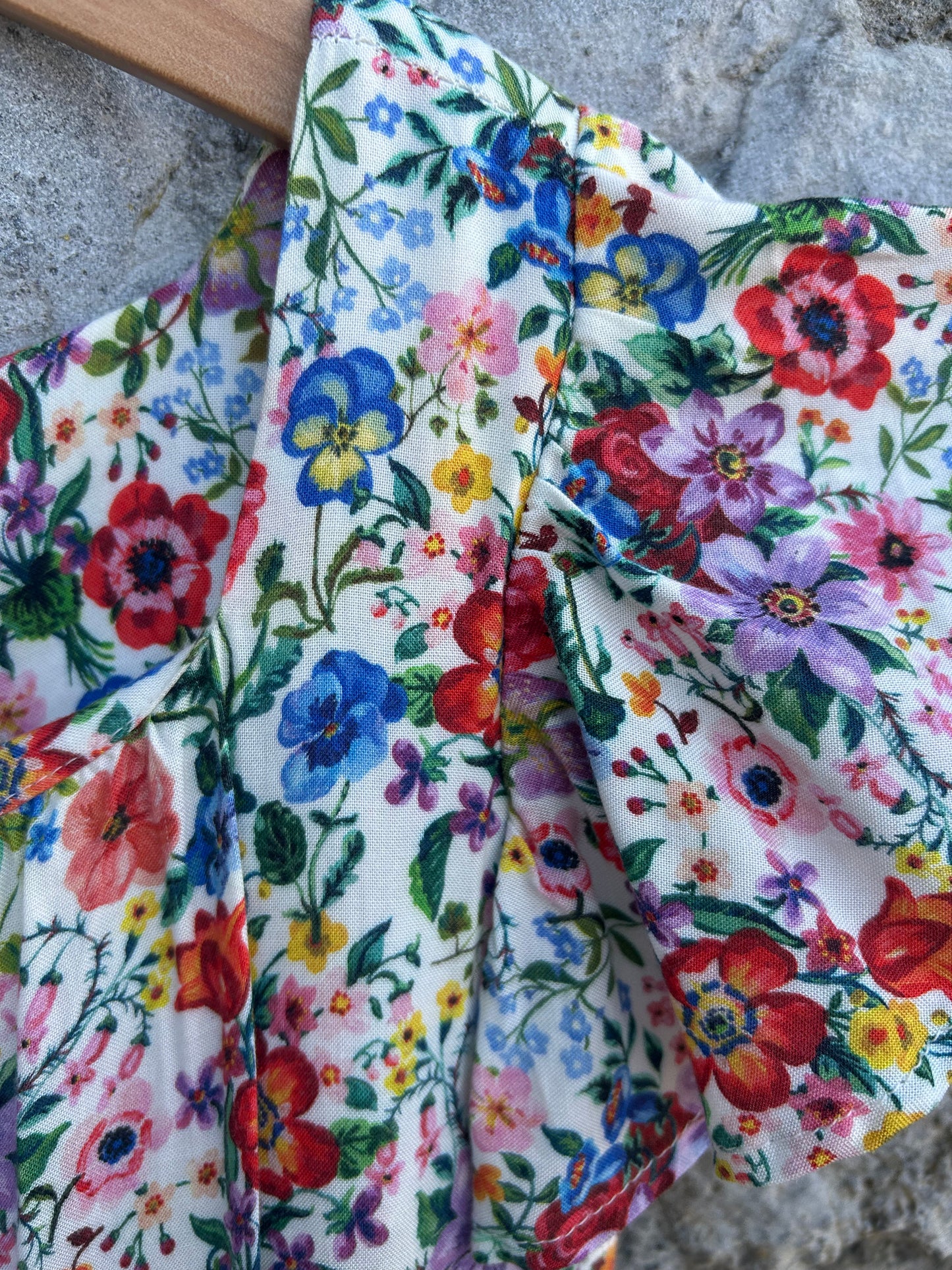 Colourful flowers jumpsuit   8-9y (128-134cm)
