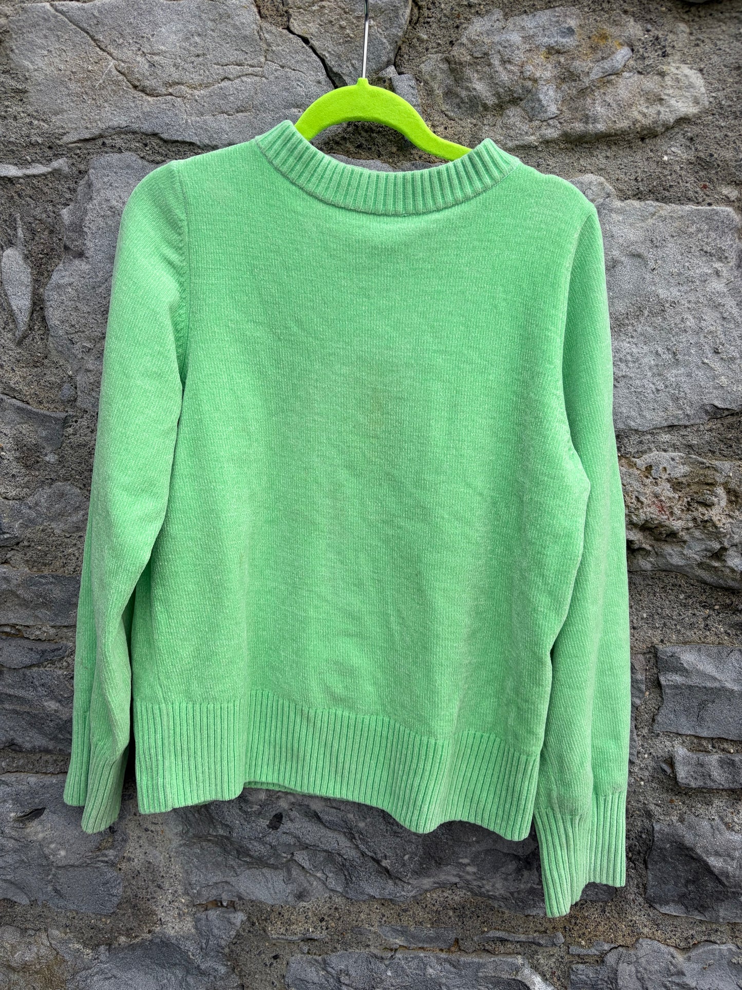 Green jumper  9y (134cm)