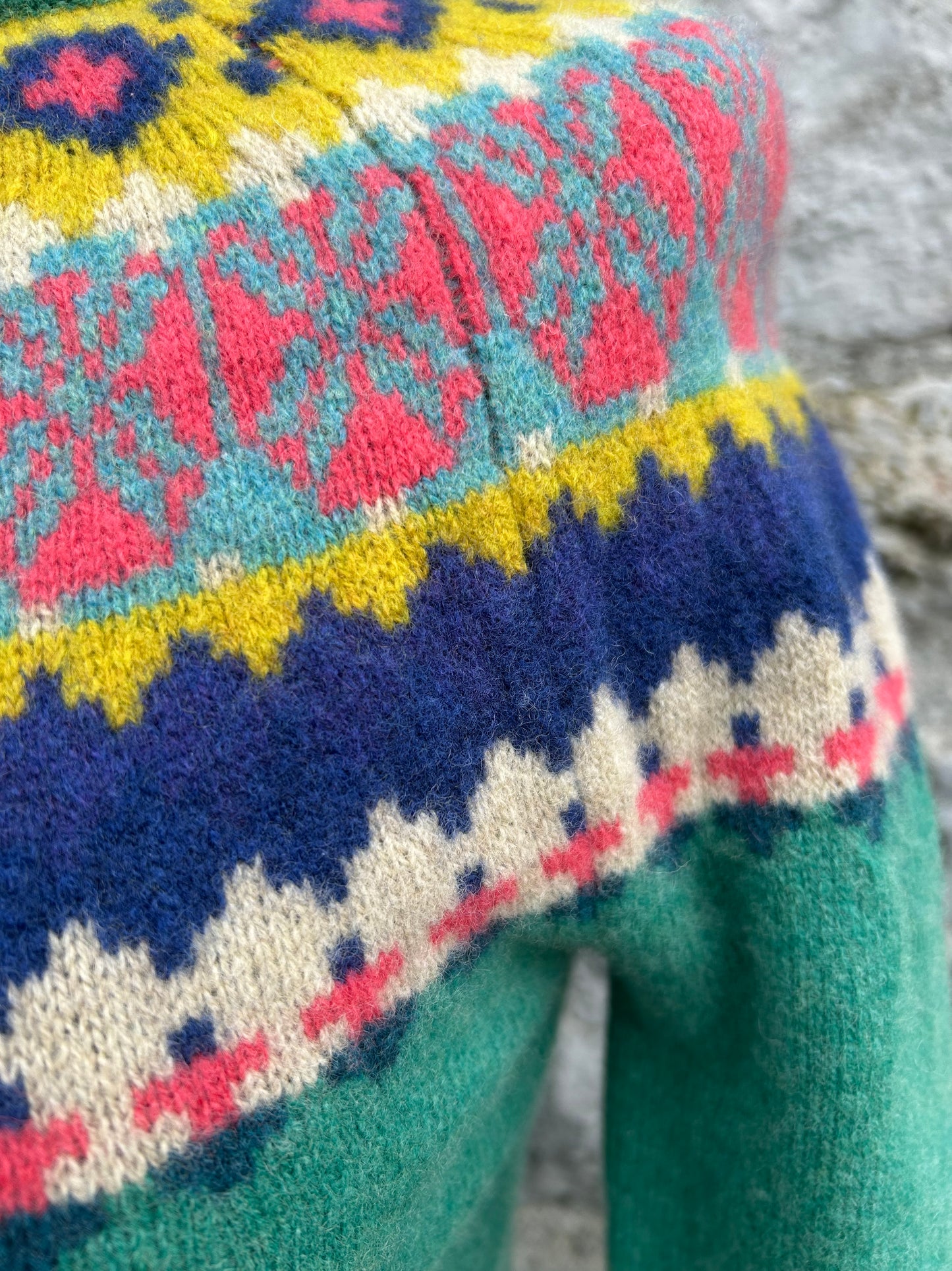 Green Fair Isle style jumper uk 8