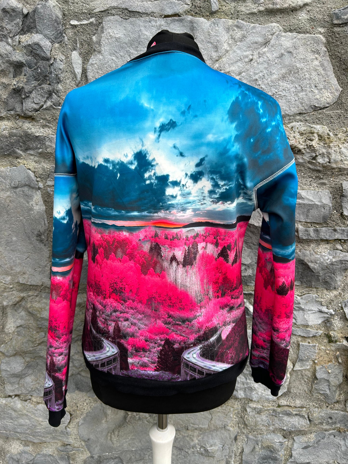 Blue&pink road to nowhere sweatshirt uk 8-10