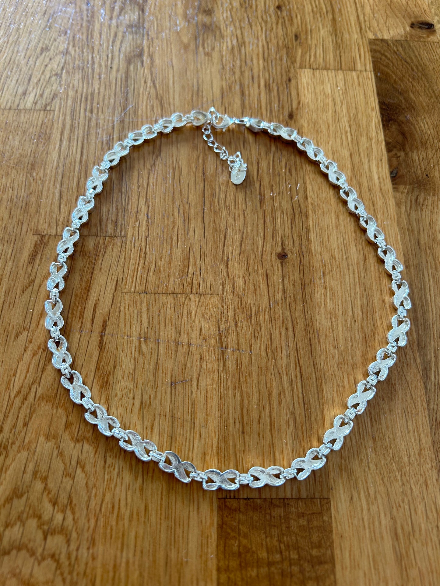 Textured Link necklace