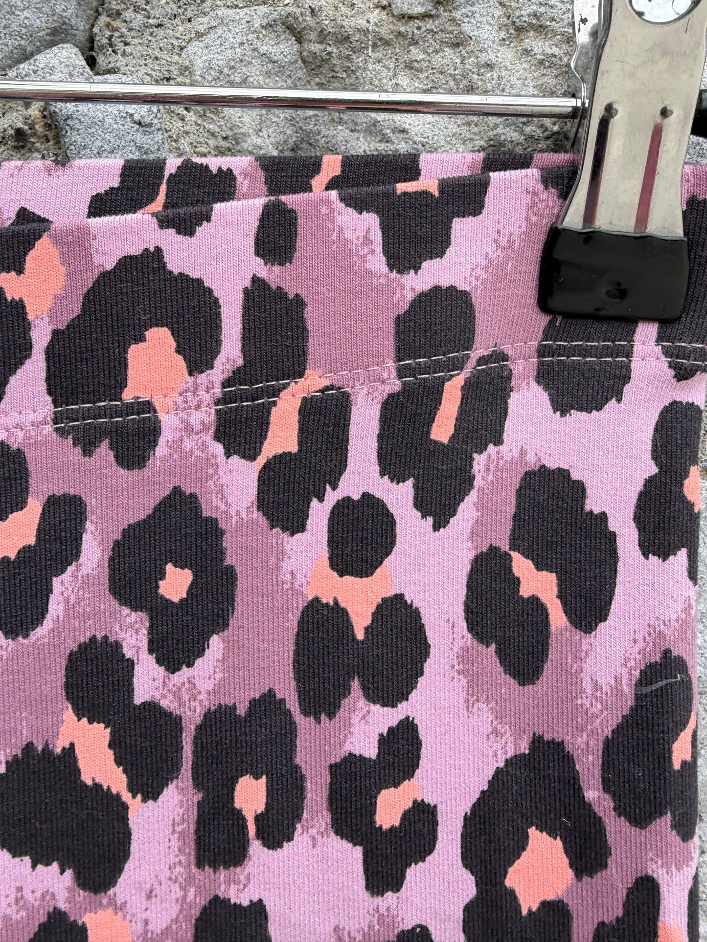 Leopard print pink cropped leggings  11y (146cm)