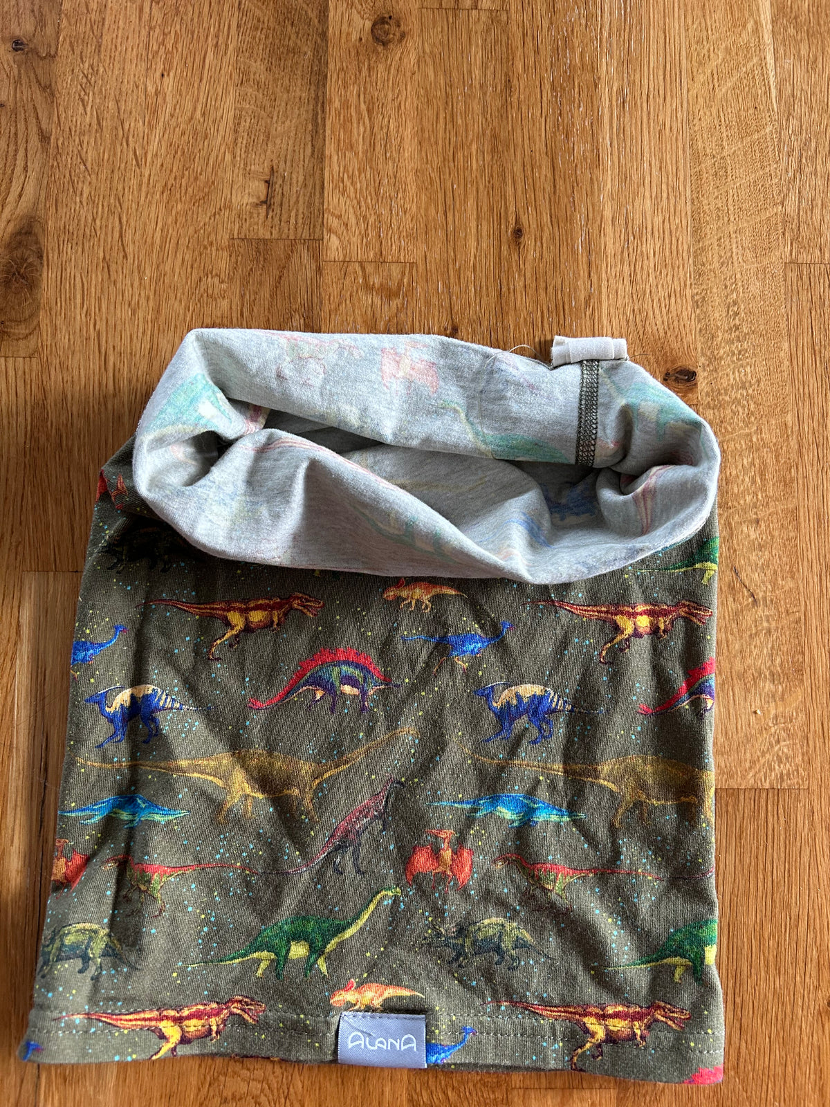 Dino tube scarf