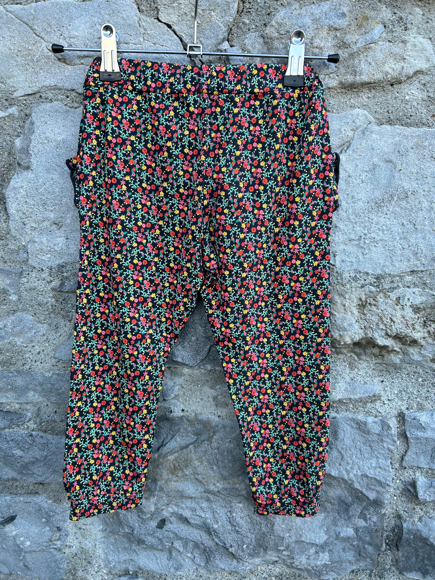 Red flowers baggy pants  18-24m (86-92cm)