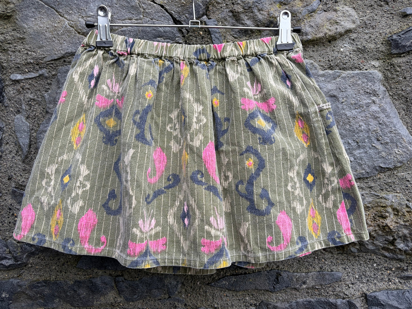 Khaki skirt with a Ikat print  7-8y (122-128cm)