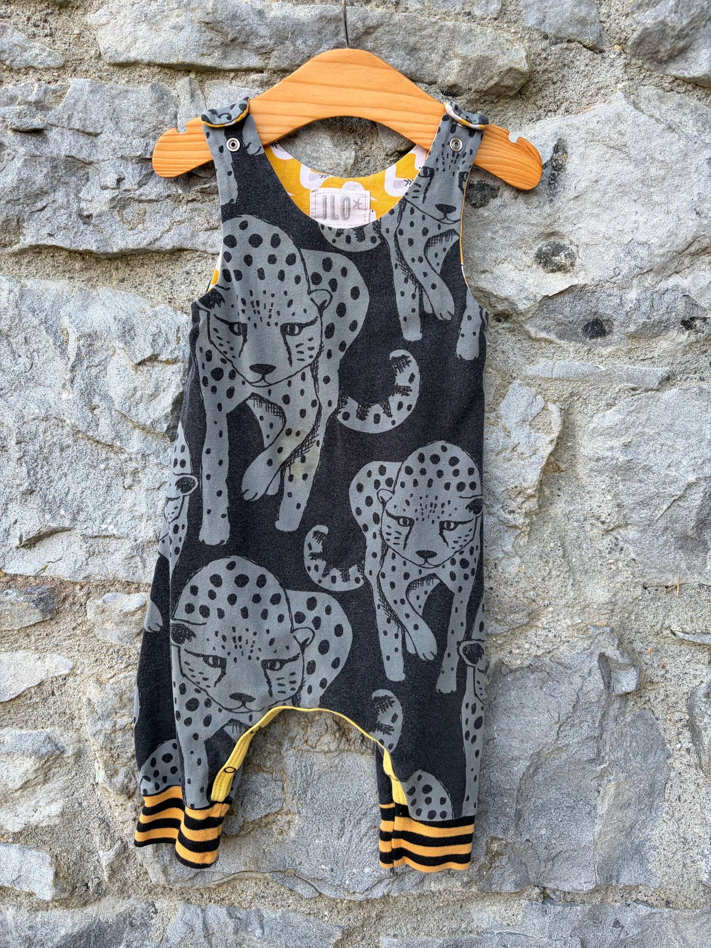 Panthers black dungarees  6-9m (68-74cm)