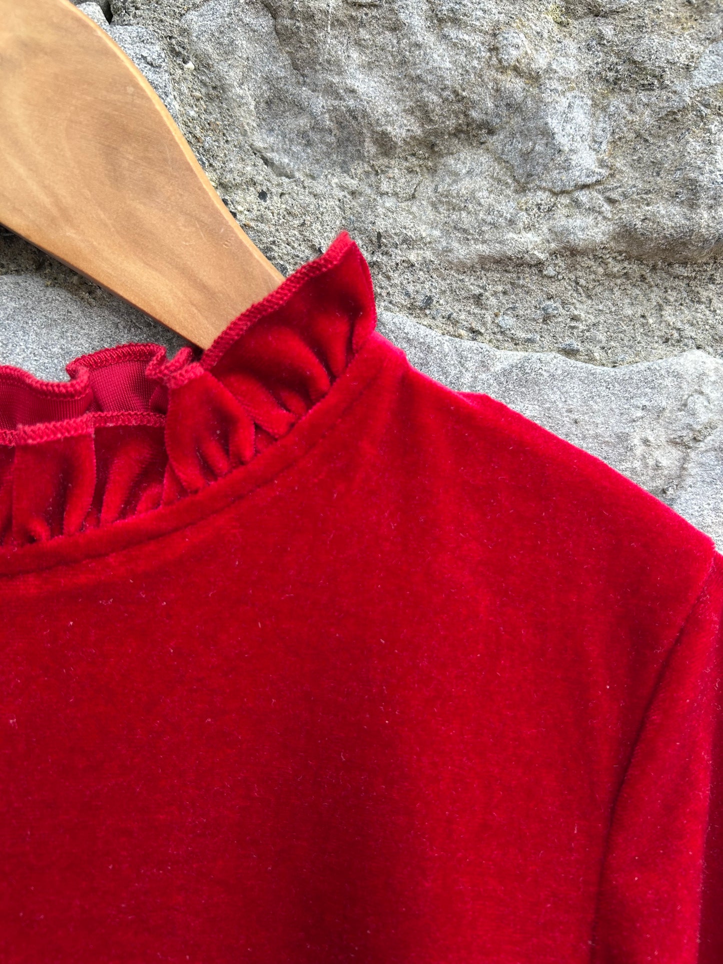 Red velvet dress  8-9y (128-134cm)
