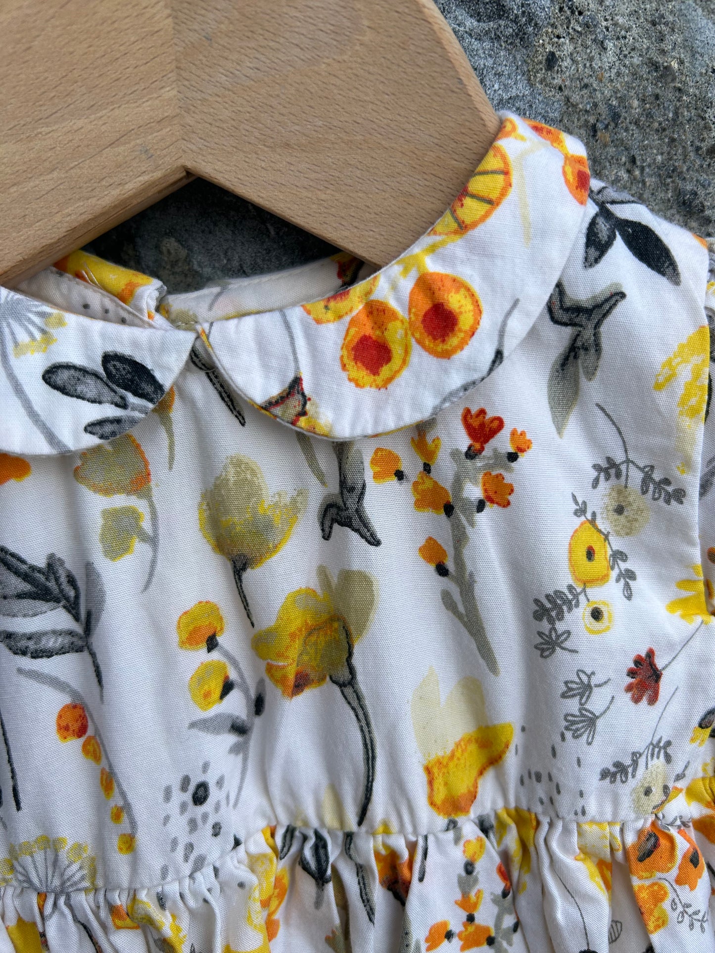 Yellow&orange flowers dress  3-6m (62-68cm)