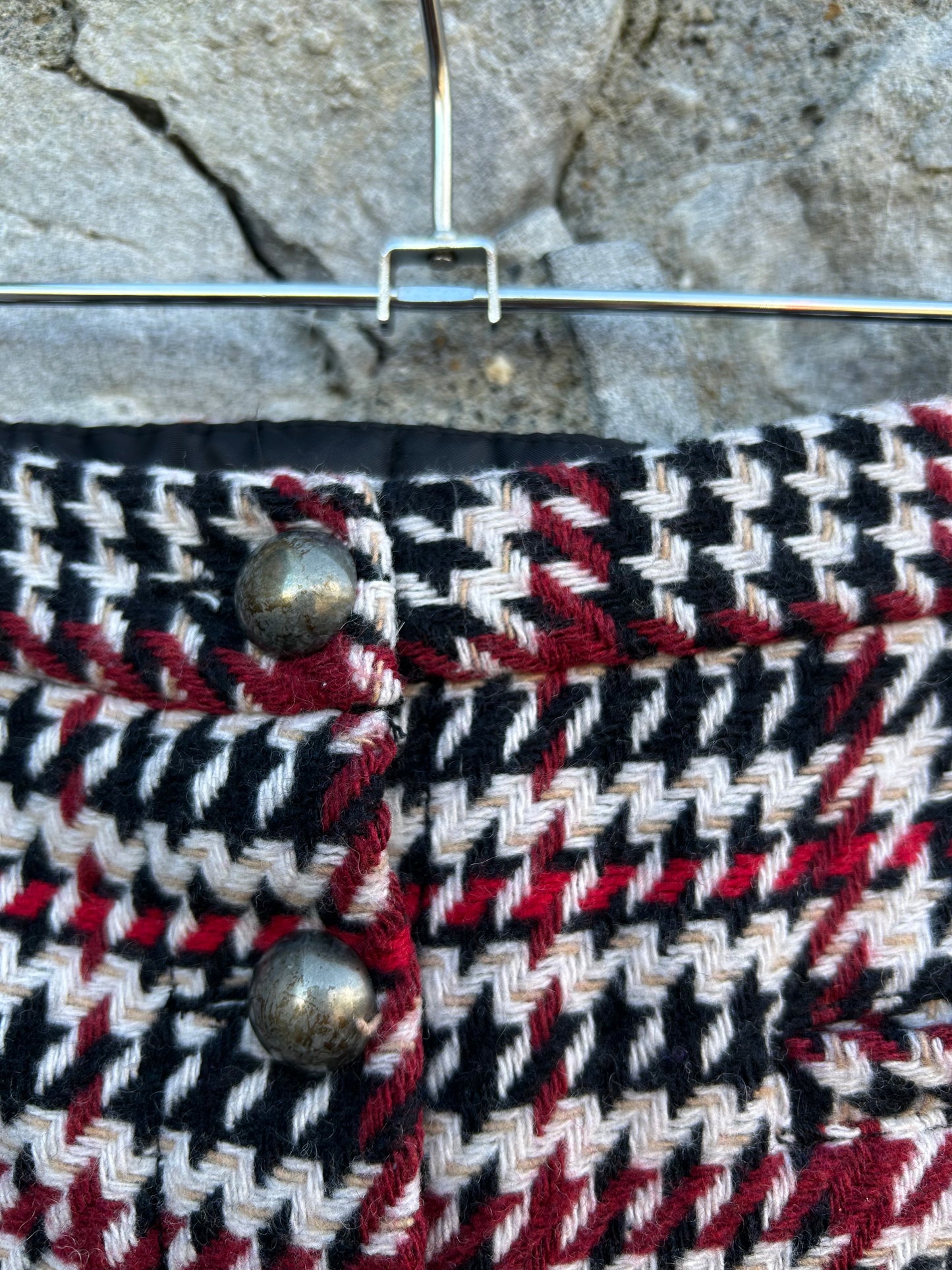 Red&black houndstooth skirt   8y (128cm)