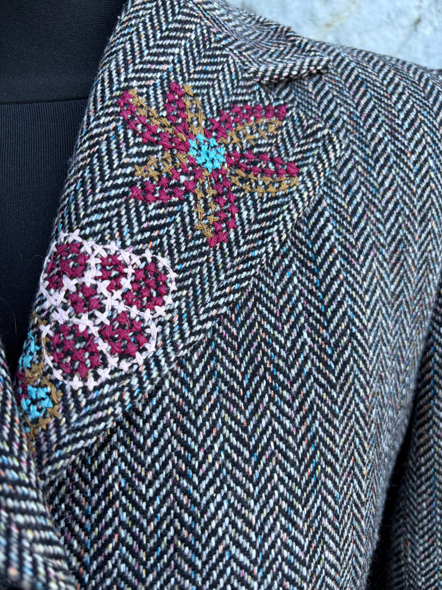 Herringbone tweed blazer with embroidered flowers uk 6