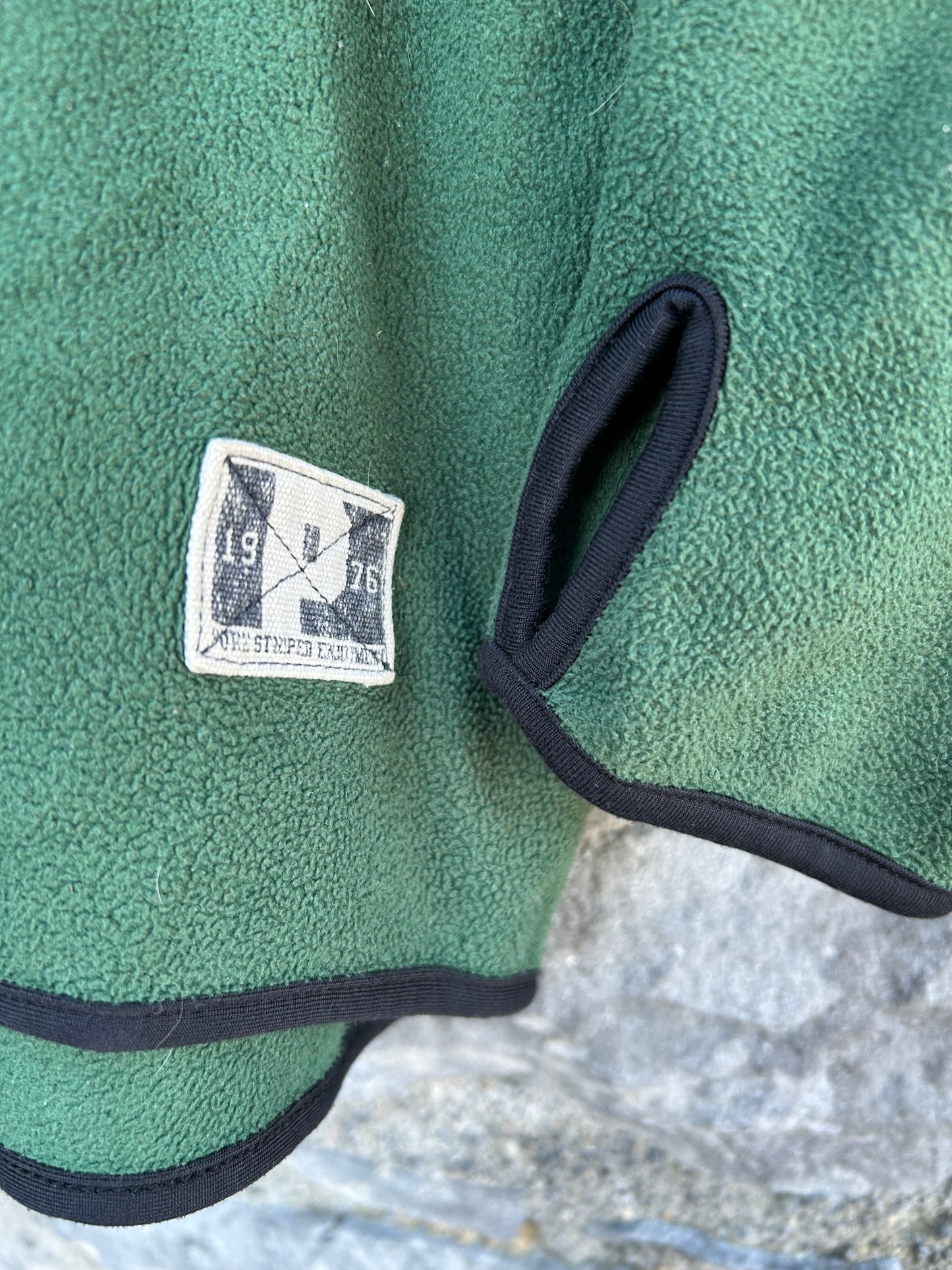 PoP dark green fleece 7-8y (122-128cm)