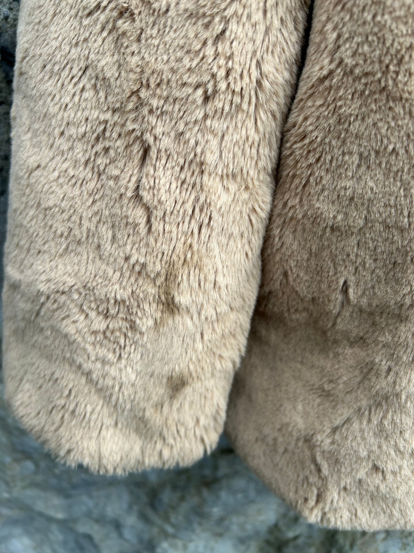 Beige faux fur coat  9-10y (134-140cm)