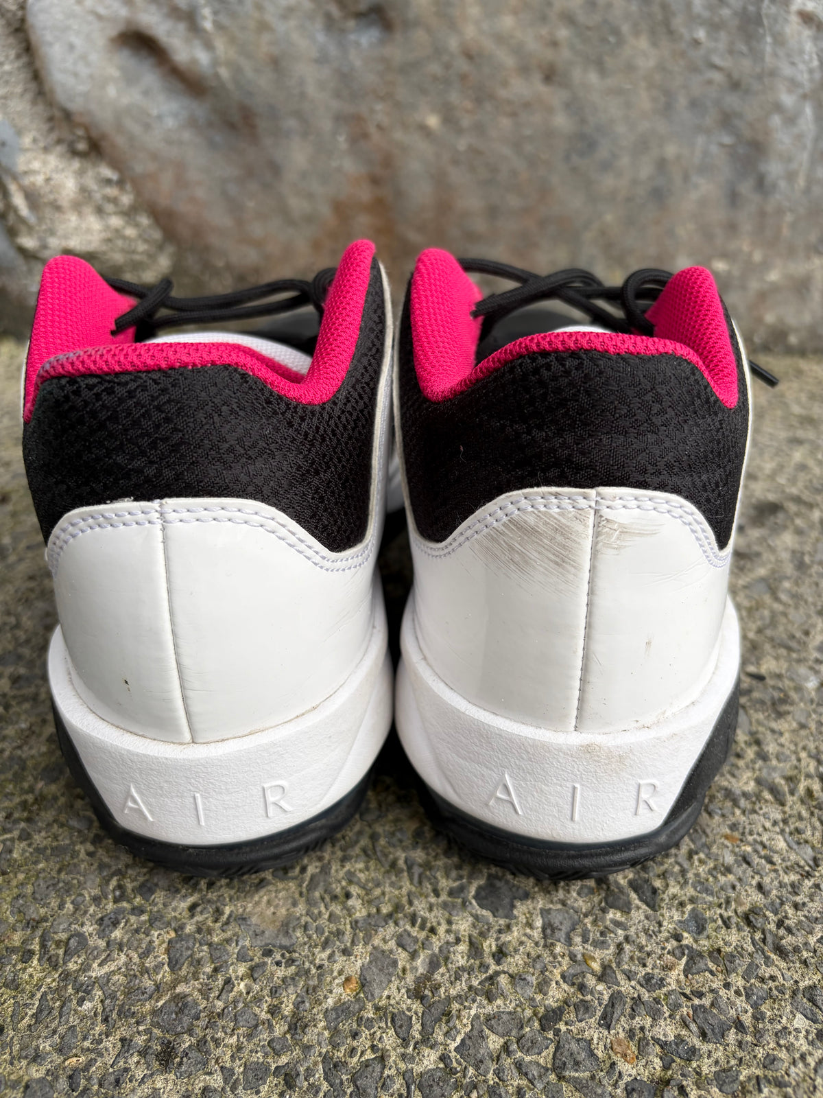 Jordan Max Aura 3 black&white with pink sneakers  uk 5 (eu 38)