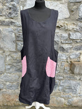 Load image into Gallery viewer, Black reversible pinafore  ONE SIZE
