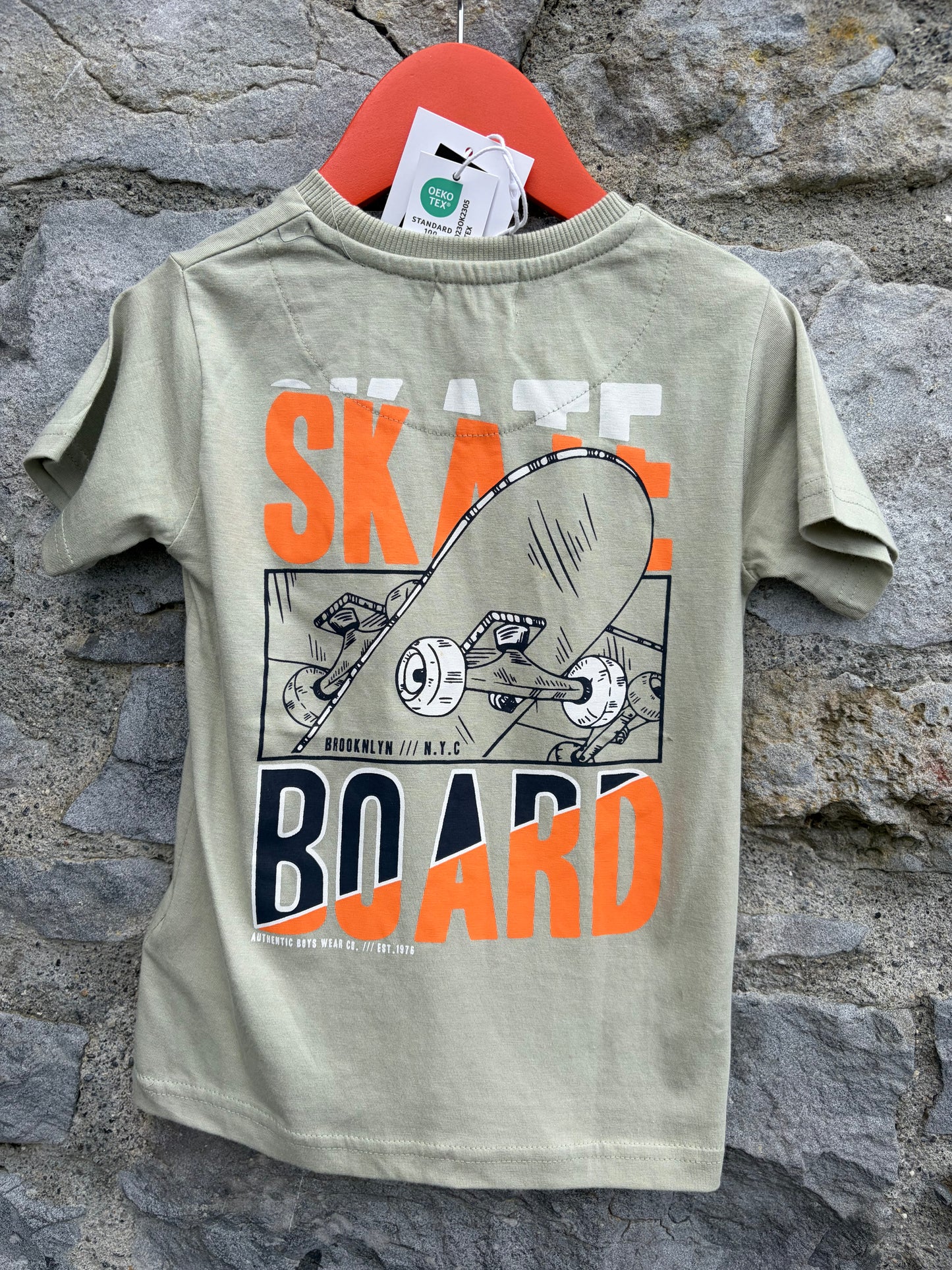 Skate khaki T-shirt 4y (104cm)