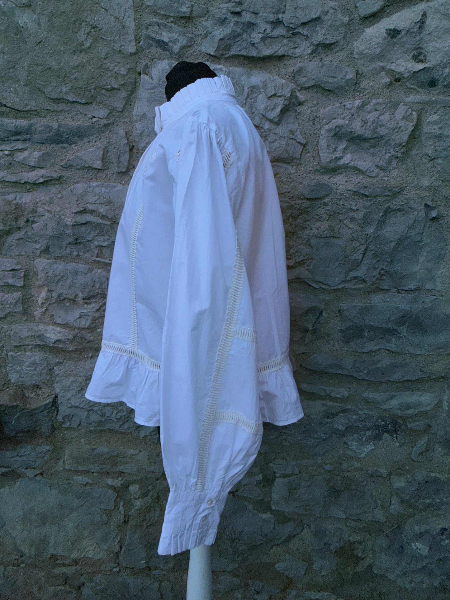 White blouse uk 10-12