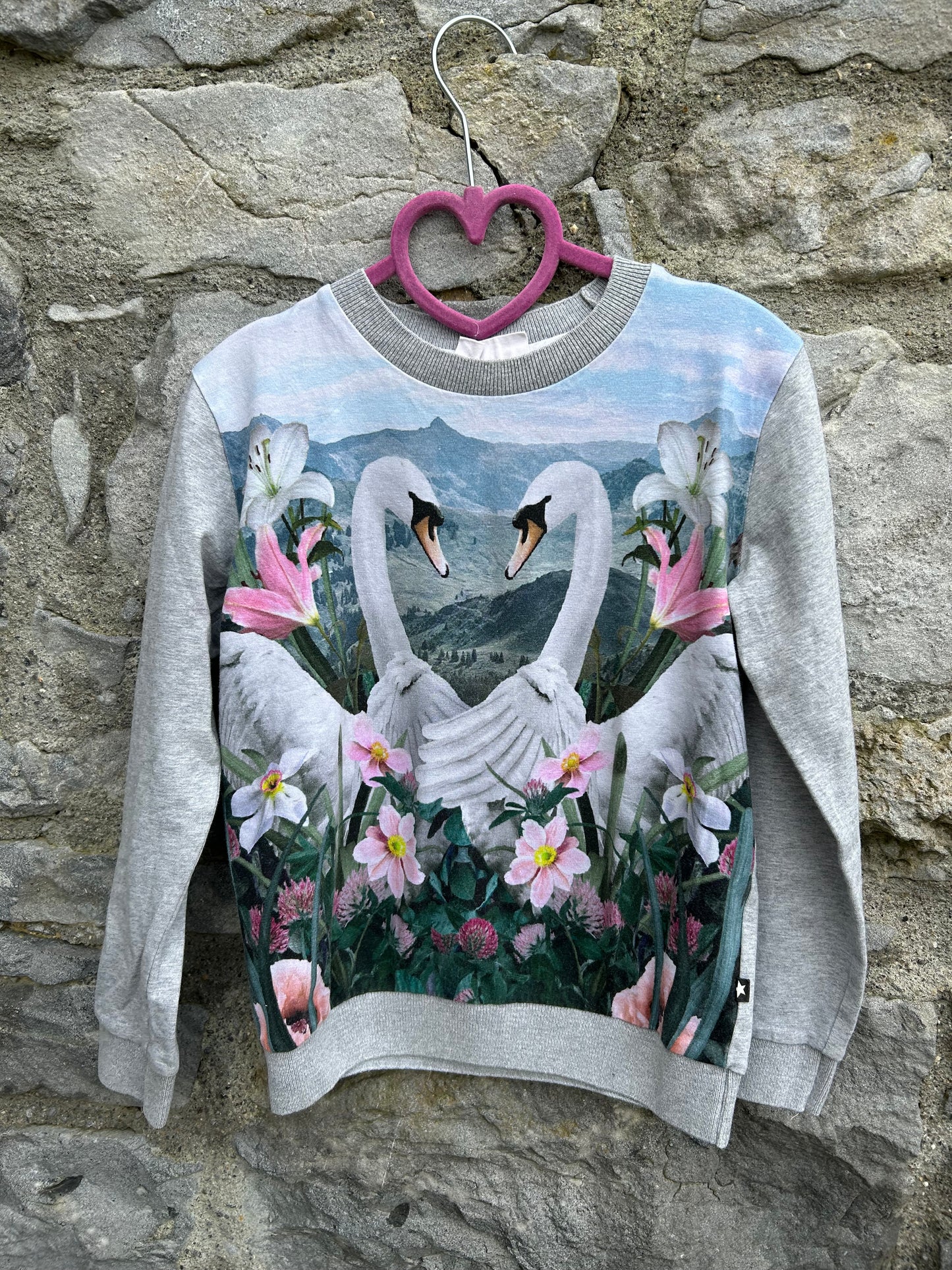 Swans grey sweatshirt   5-6y (110-116cm)