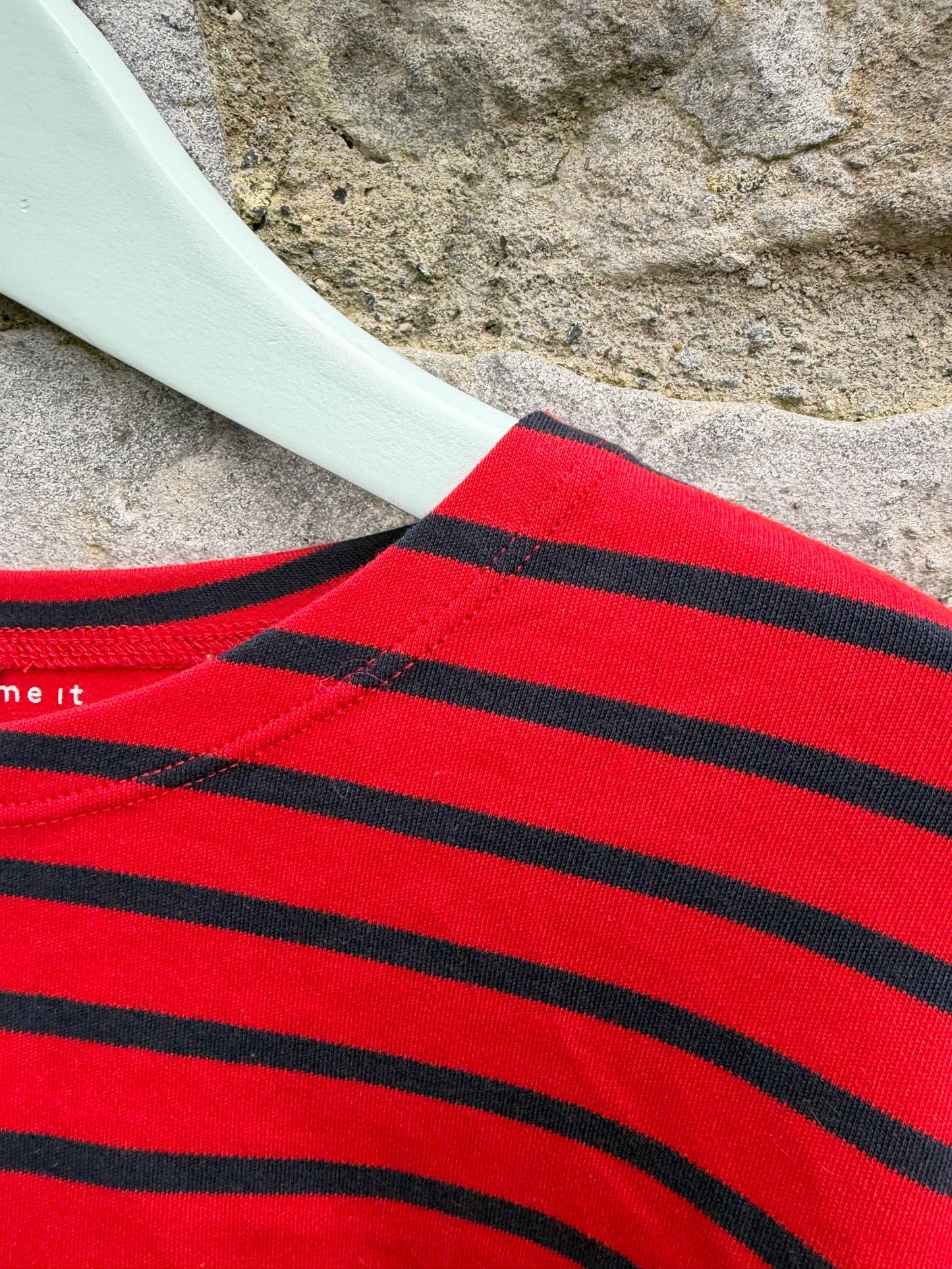 Red&black stripy top 11-12y (146-152cm)